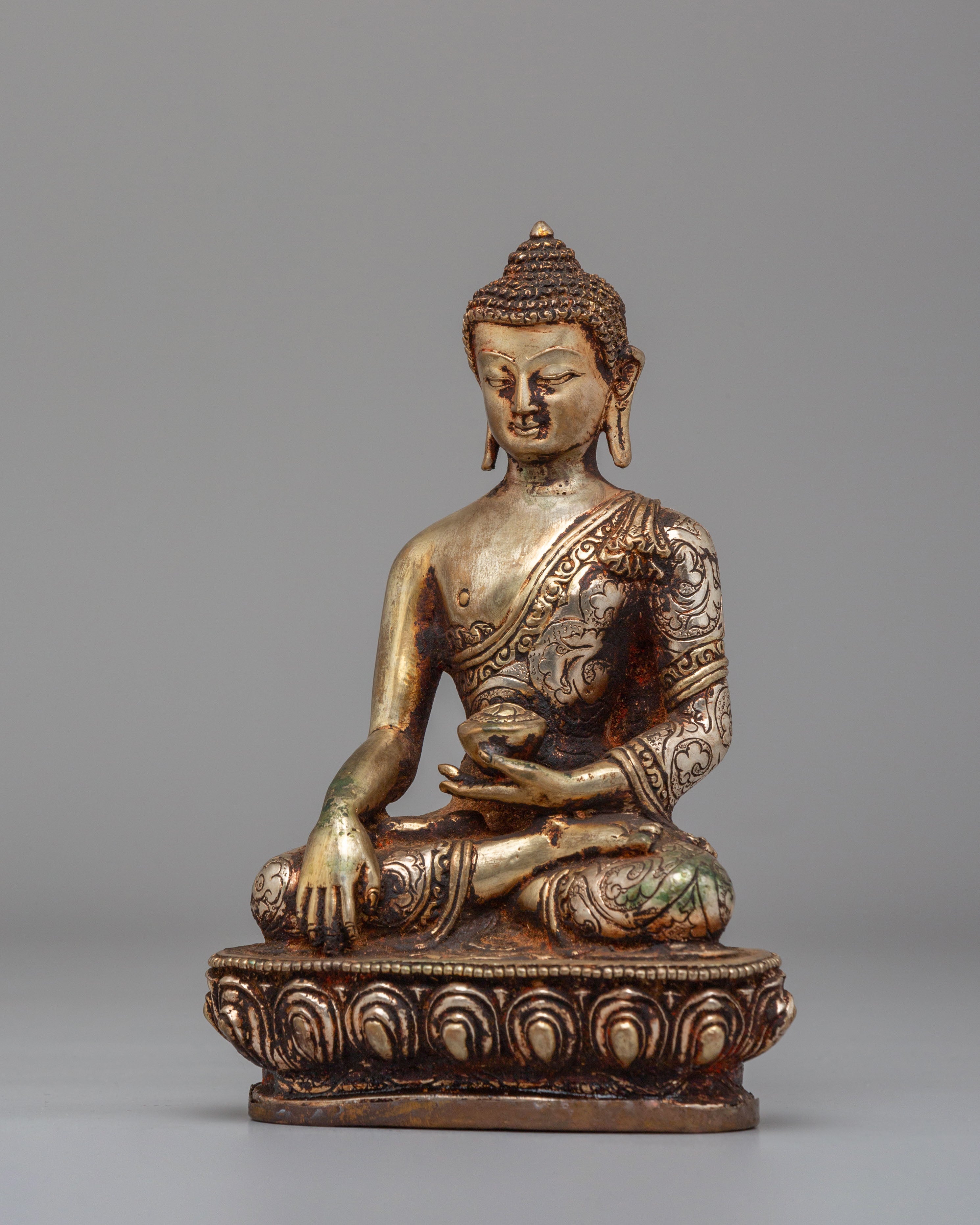 Religious Shakyamuni Buddha Statue | A Symbol of Wisdom