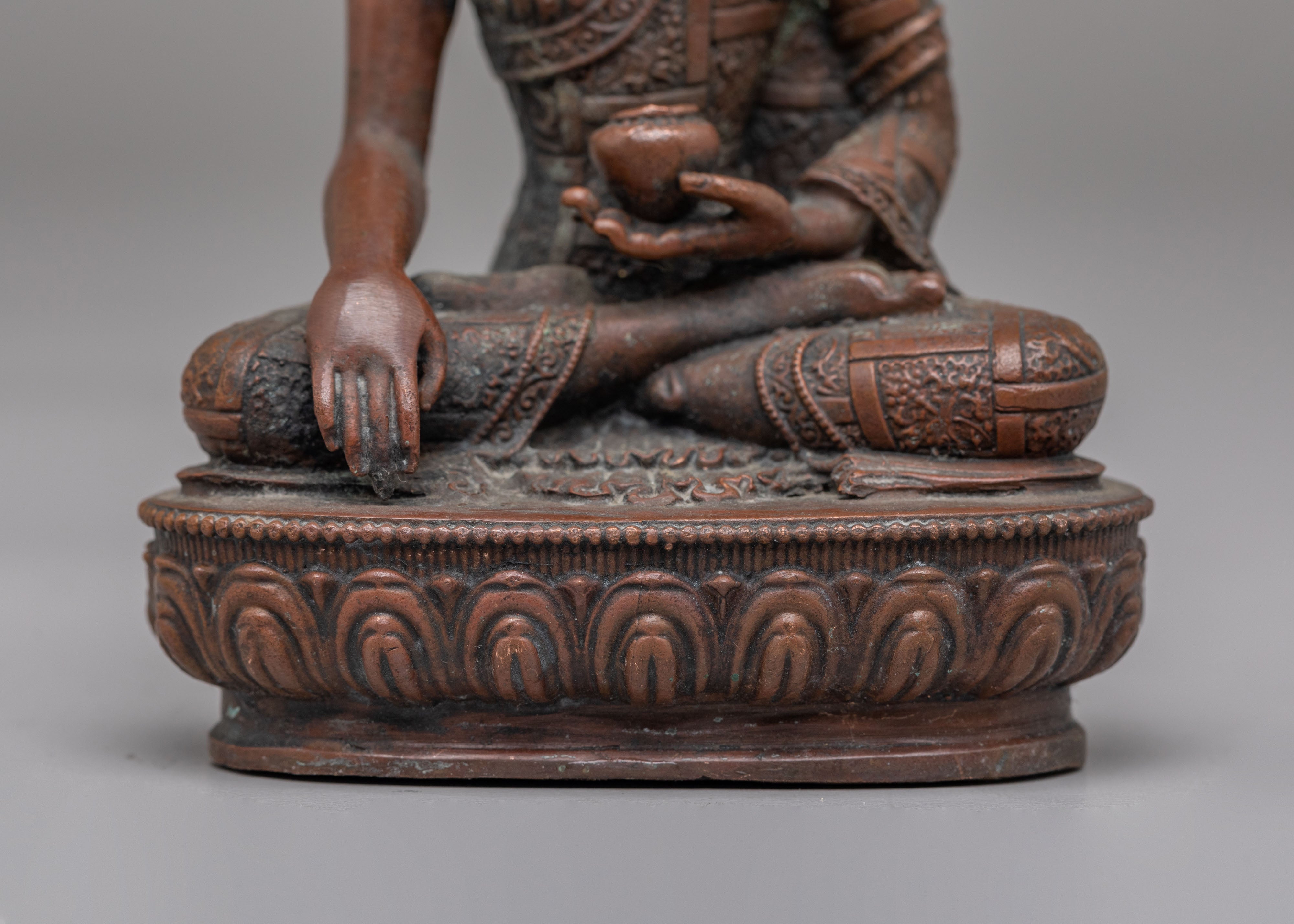 Enlightenment Shakyamuni Buddha Figurine | Oxidized Copper Sculpture