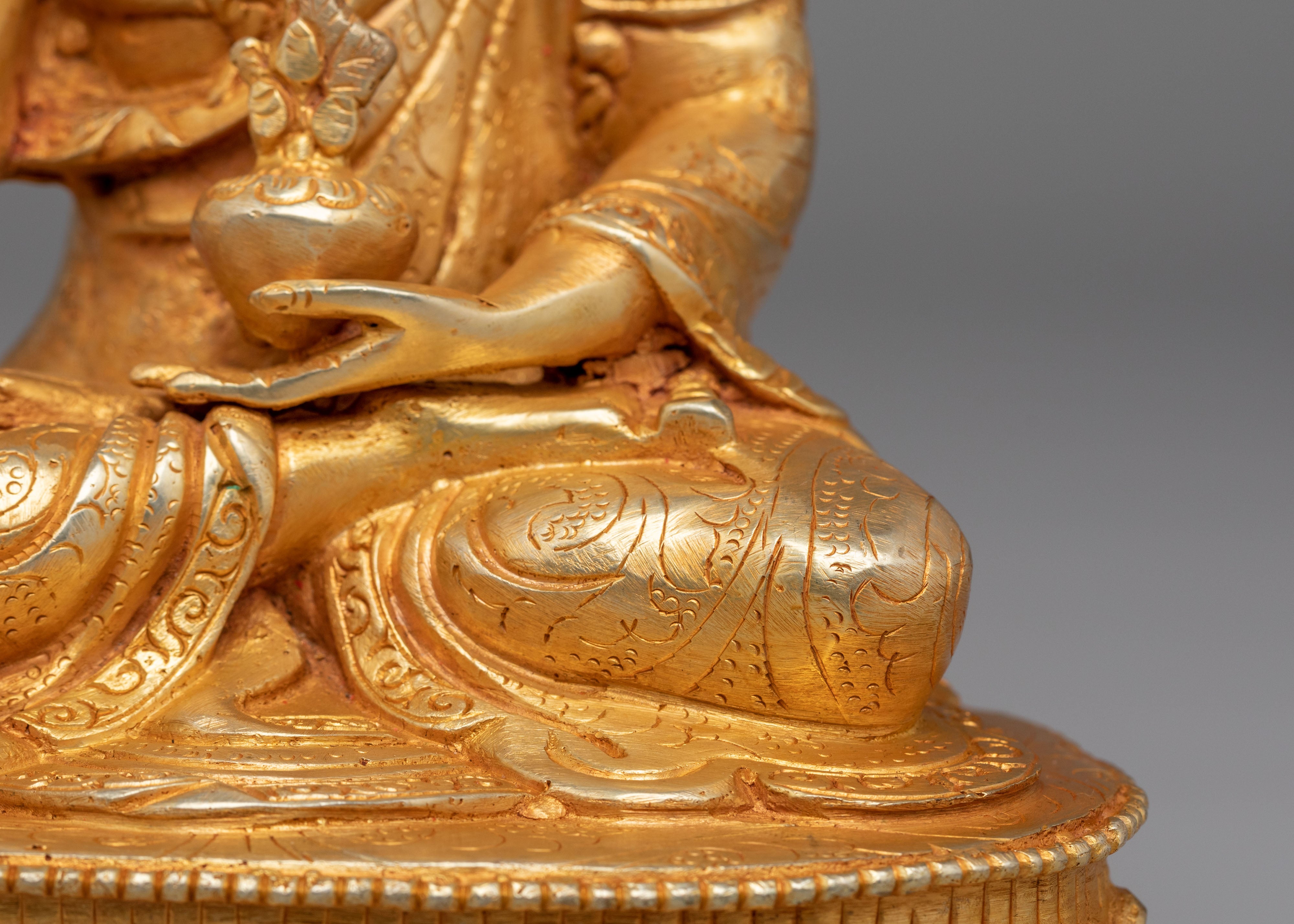 Bhaisajyaguru Medicine Buddha Statue | Symbol of Healing, Wisdom, and Compassion