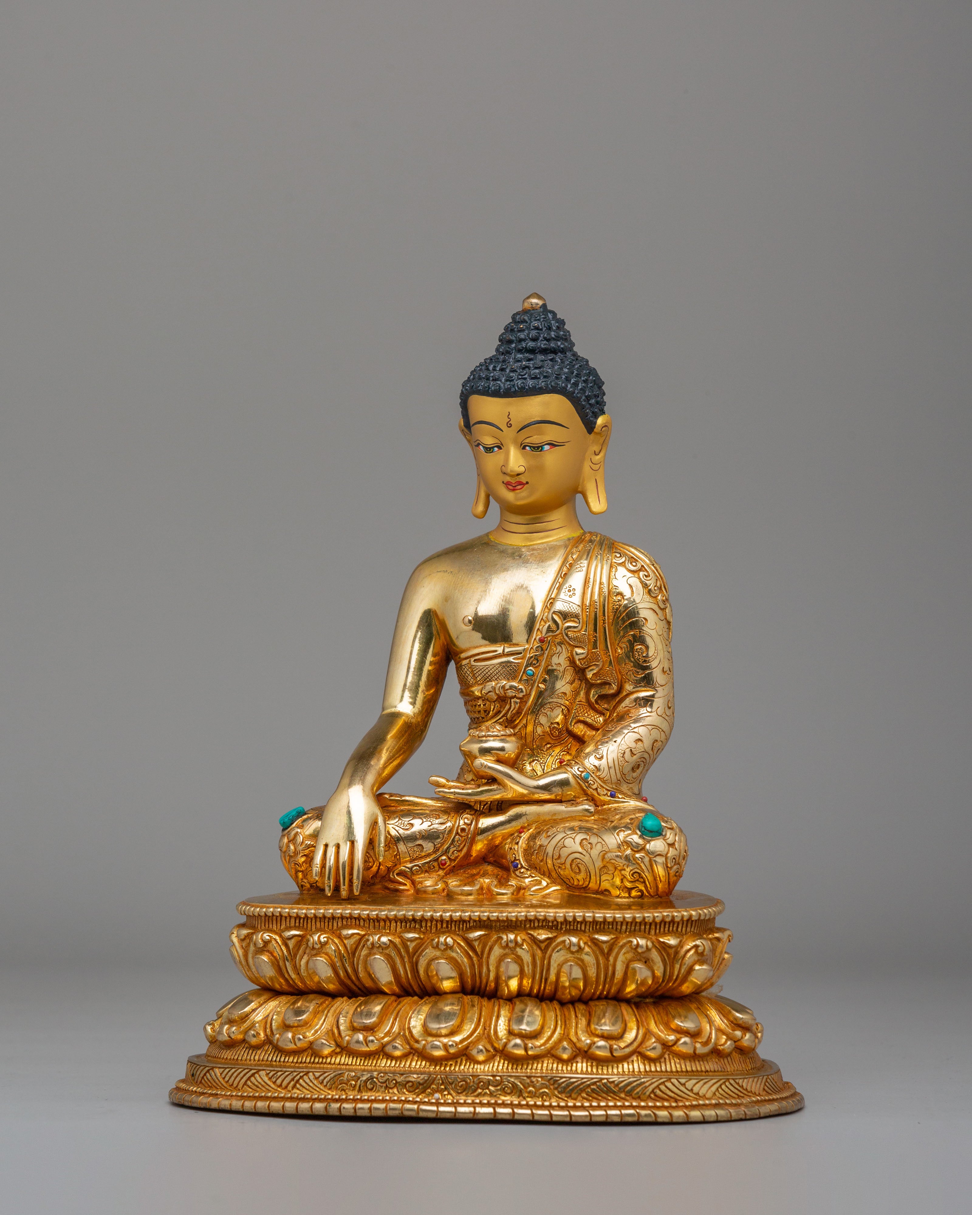 Traditional Himalayan Shakyamuni Buddha Sculpture | A Symbol of Peace and Wisdom