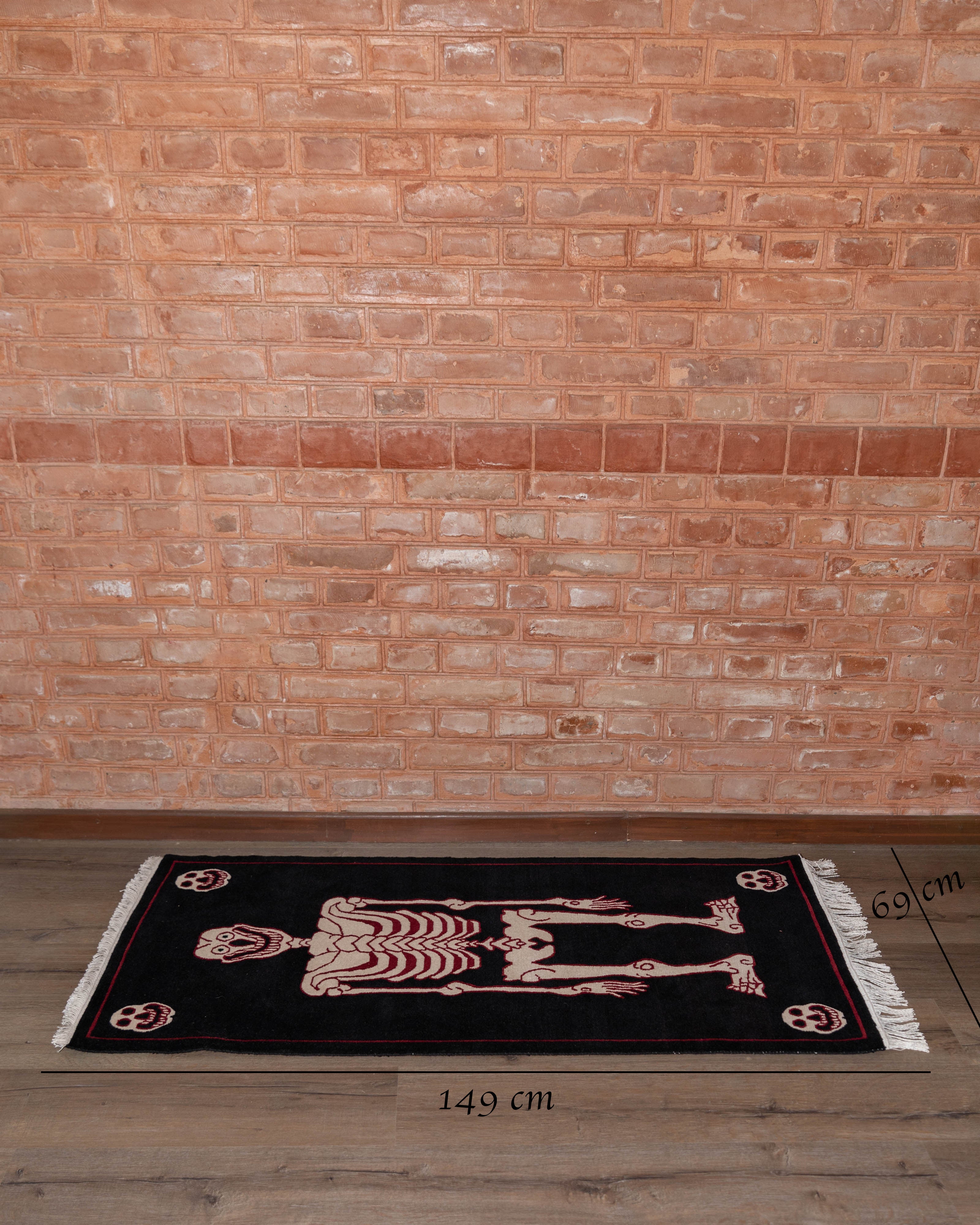 Skull Design Decorative Rug | Tibetan & New Zealand Wool with Viscose Accents