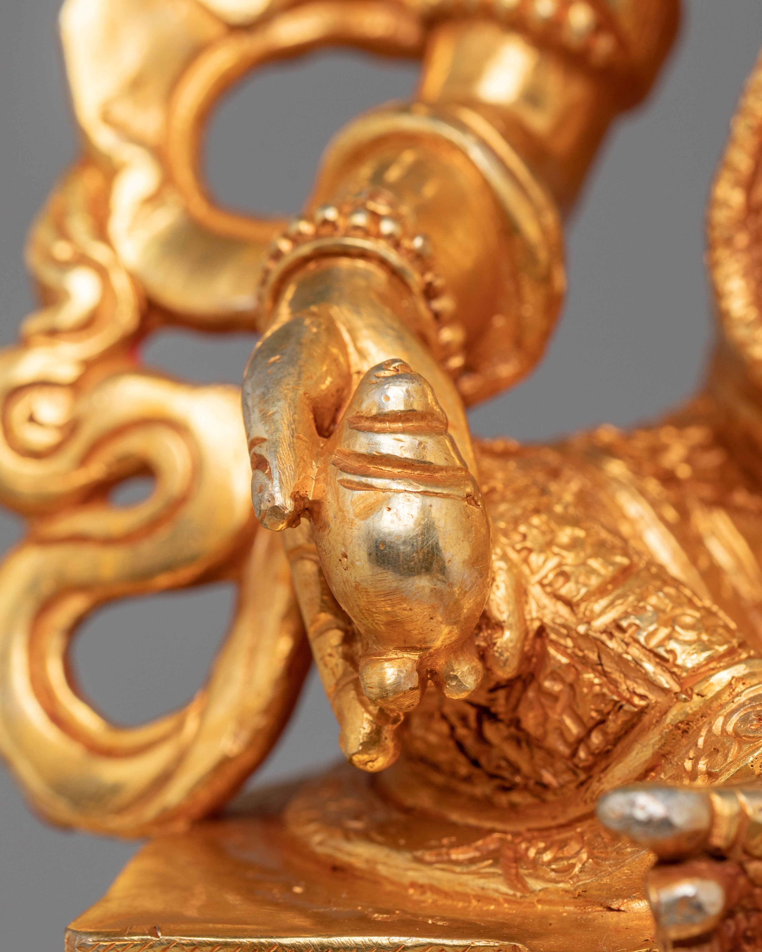 Dzambhala Throne Statue | Symbol of Wealth & Prosperity