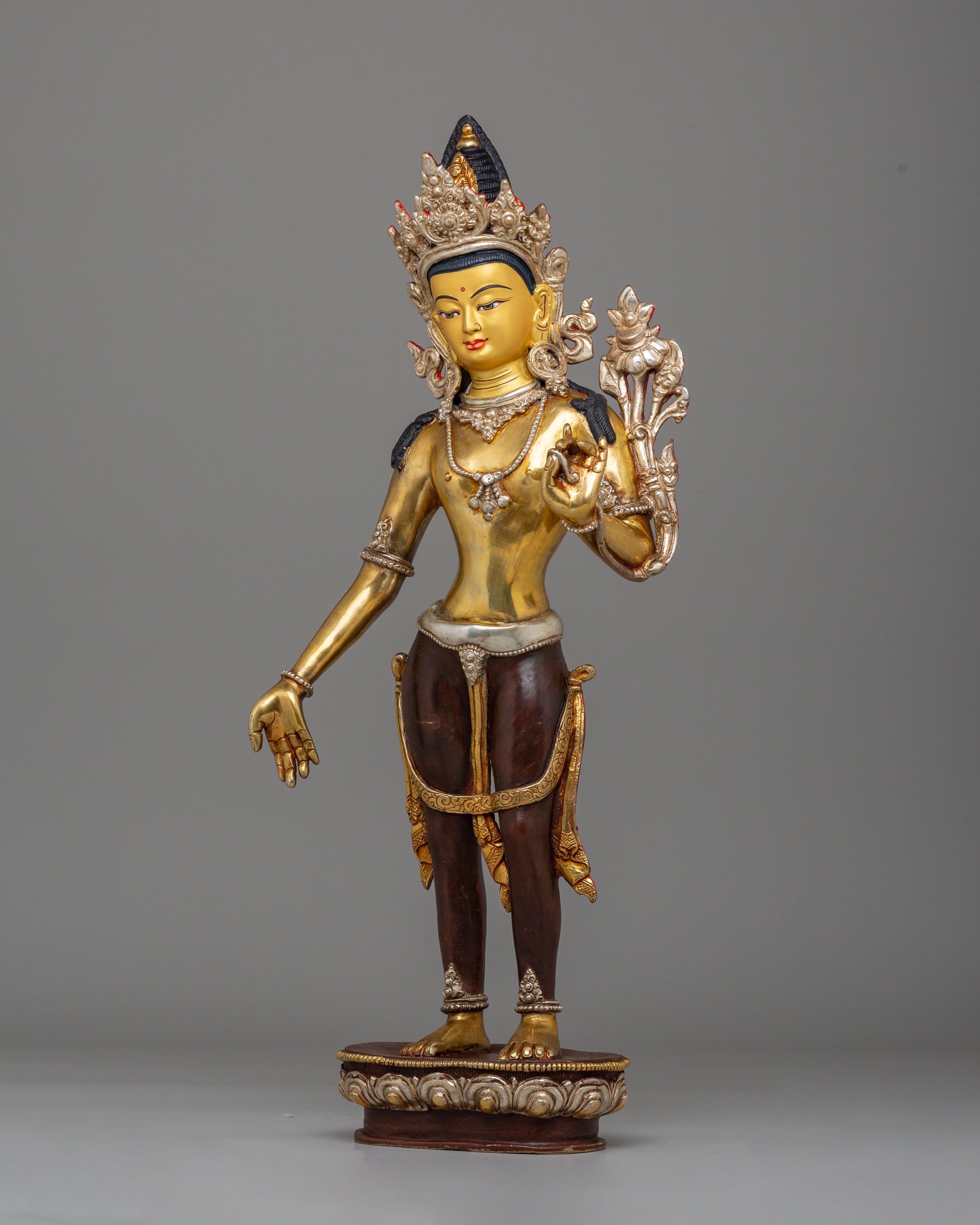 Statue of Bodhisattva Lokeshwora | Traditional Buddhist Art