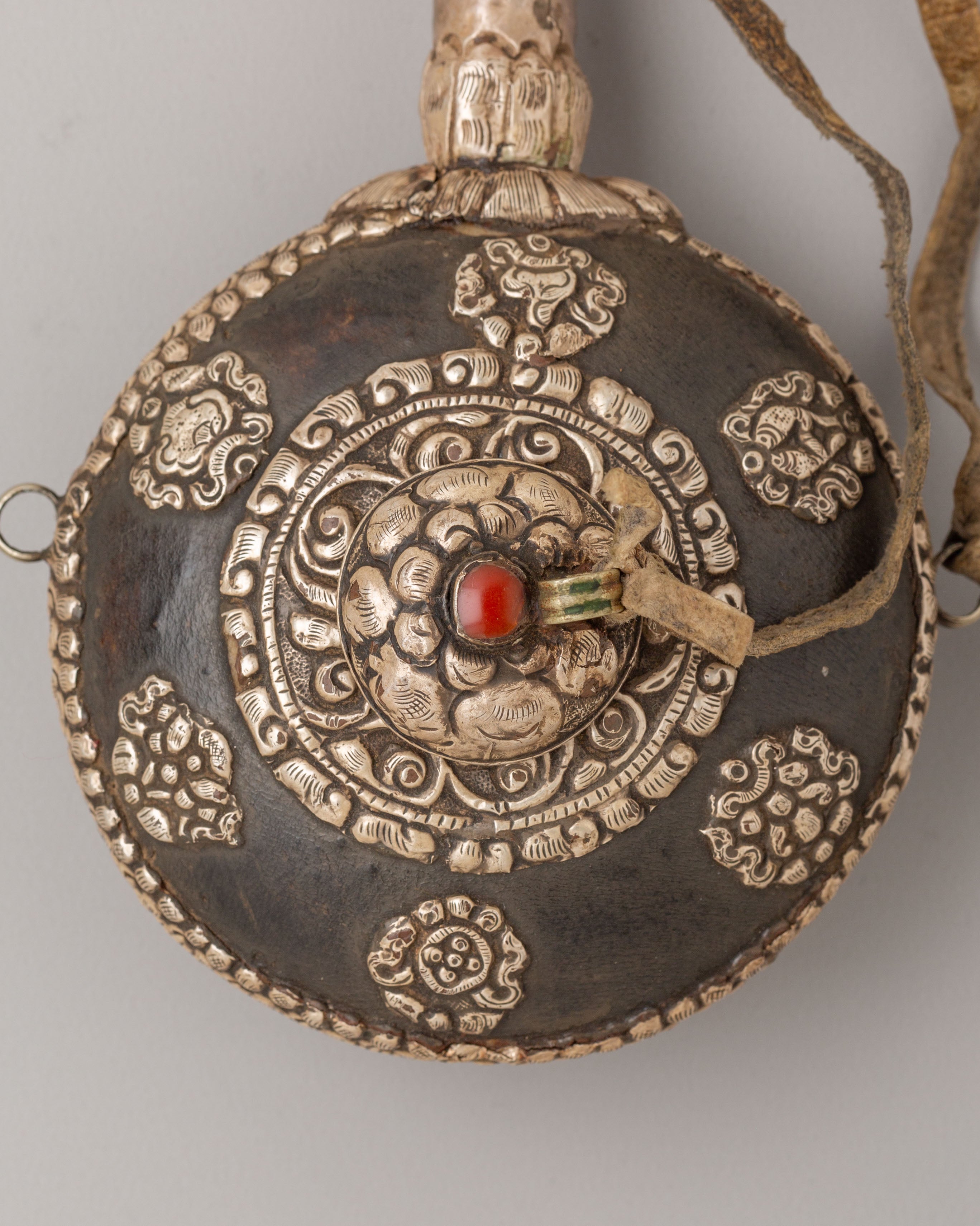 Traditional Snuff Bottle for Decor | Himalayan Antique Art