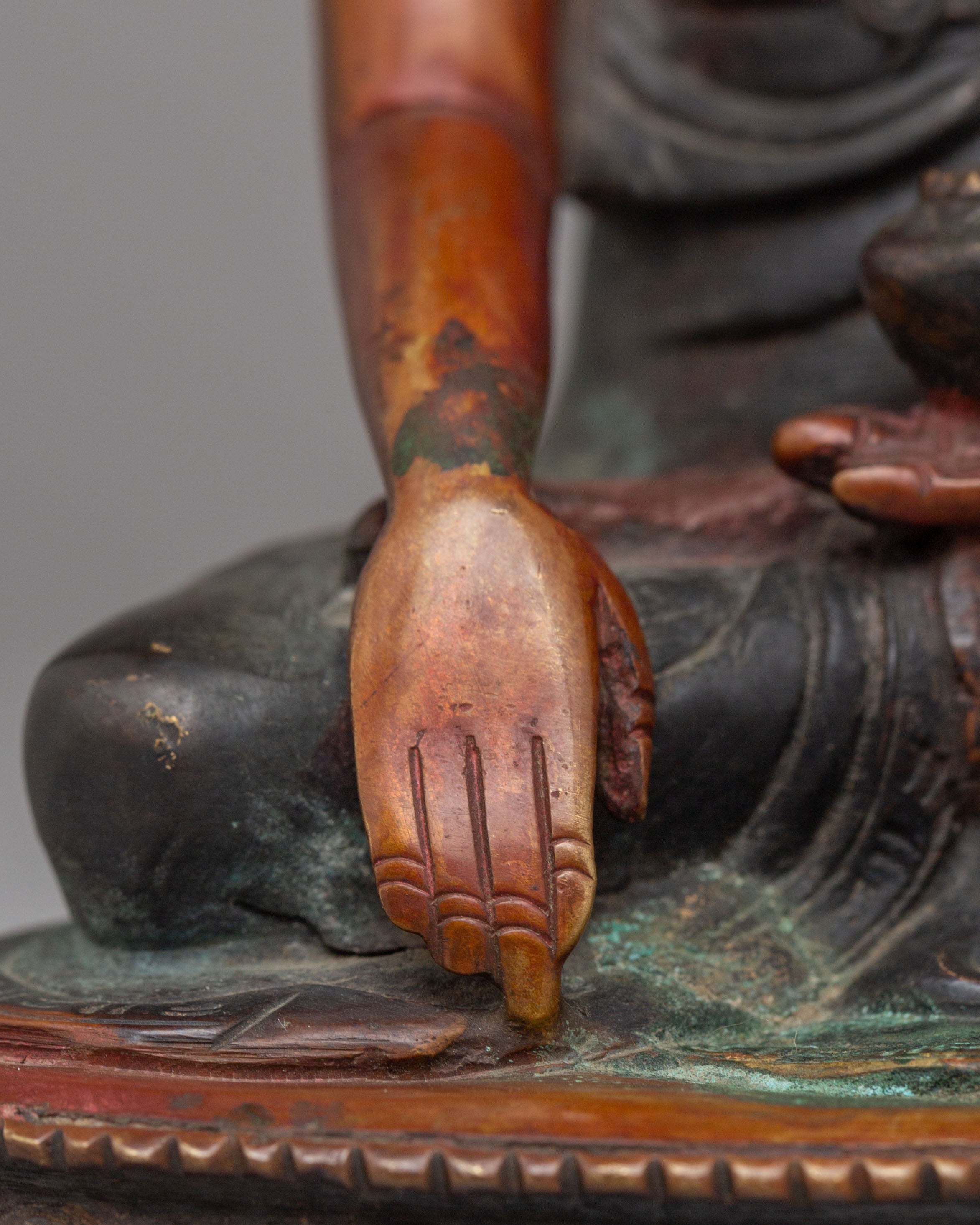 Spiritual Shakyamuni Buddha Altar Statue | Symbol of Peace & Compassion