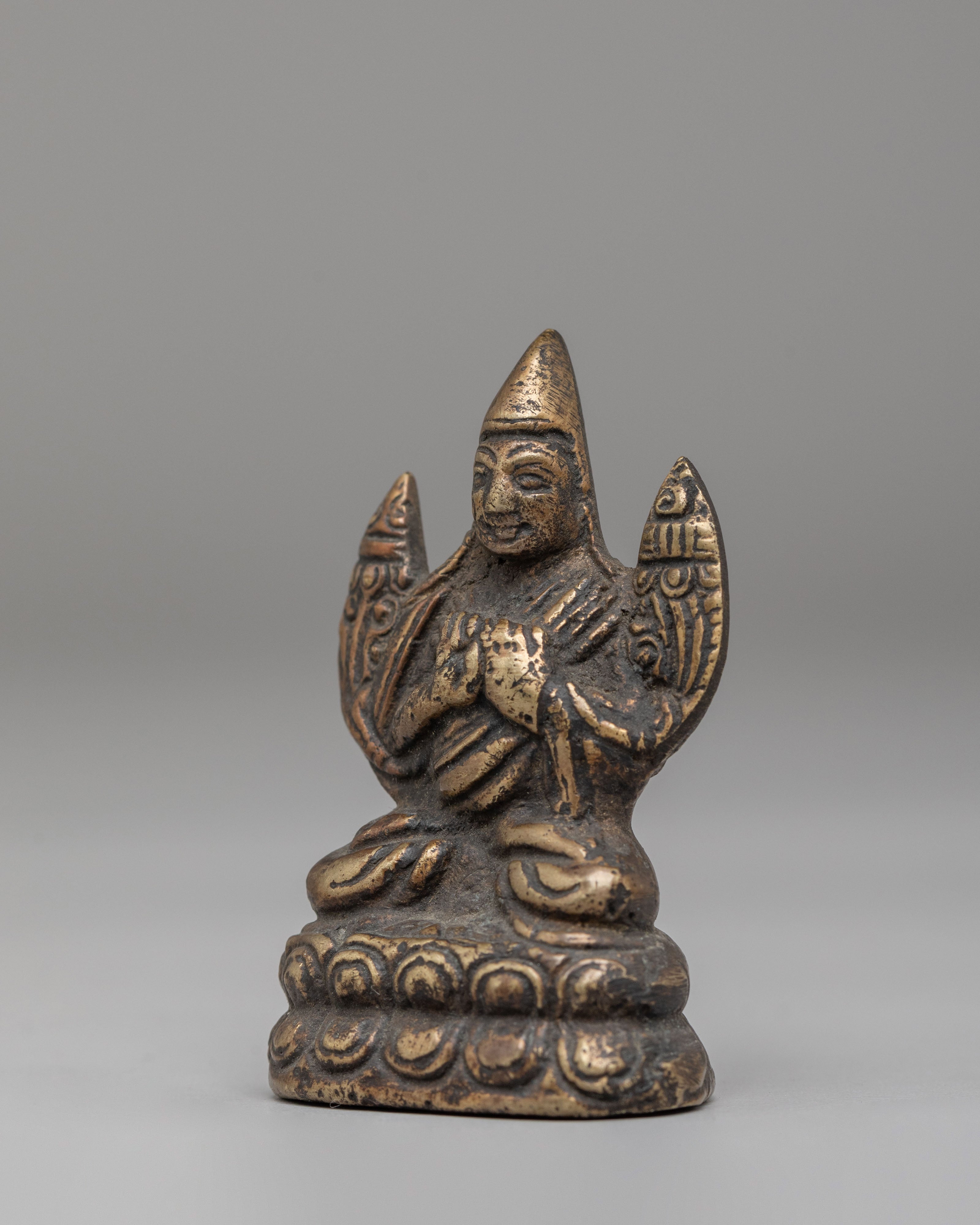Tibetan Je Tsongkhapa Sculpture | Handcrafted Figurine for Altar Decor