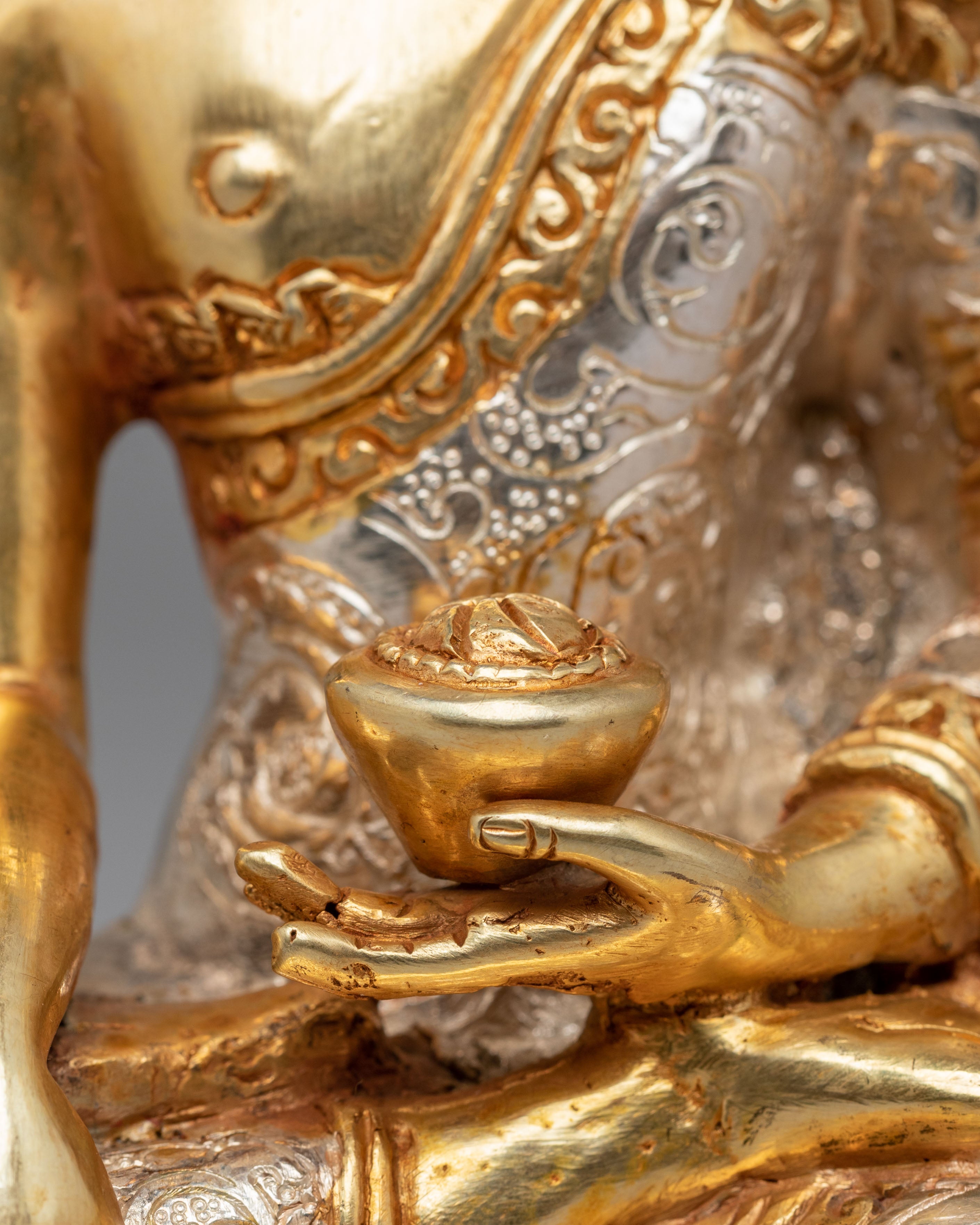 Sacred Shakyamuni Buddha Shrine Statue | A Sacred Symbol of Peace and Enlightenment