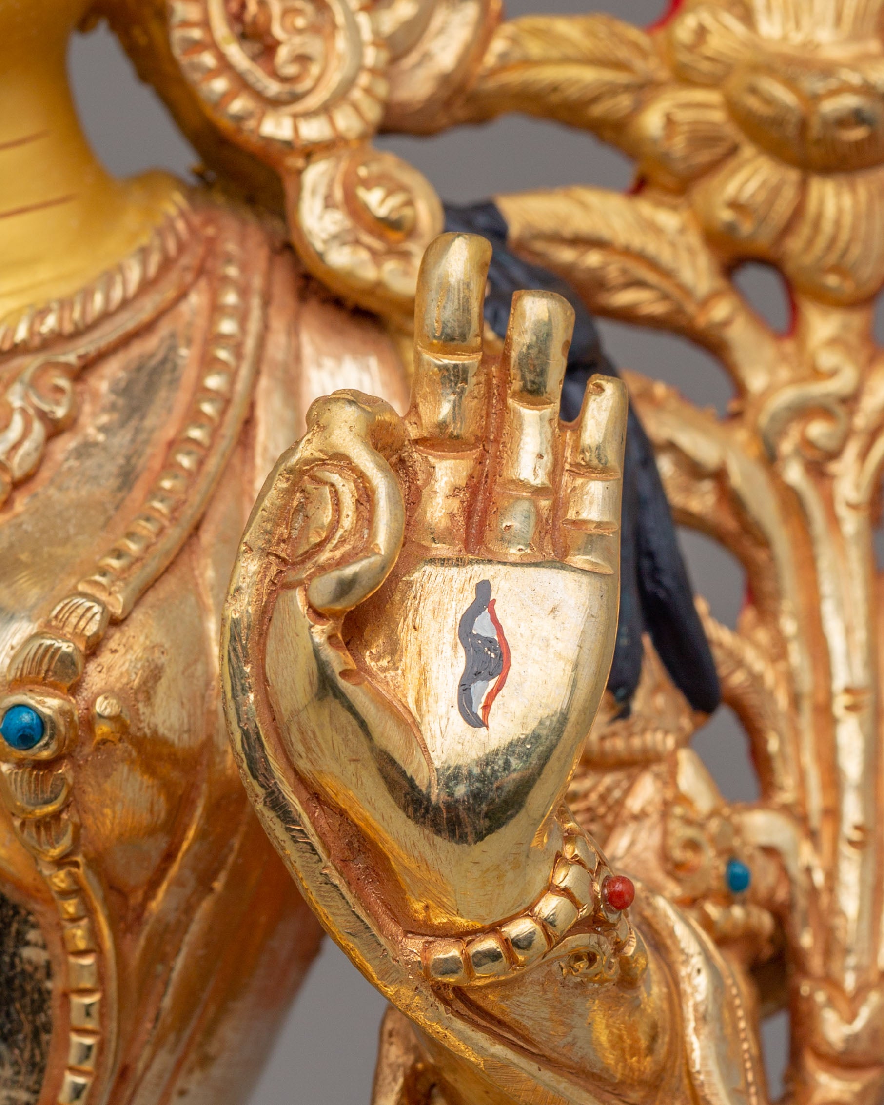 Traditional White Tara Sculpture | A Symbol of Healing and Compassion