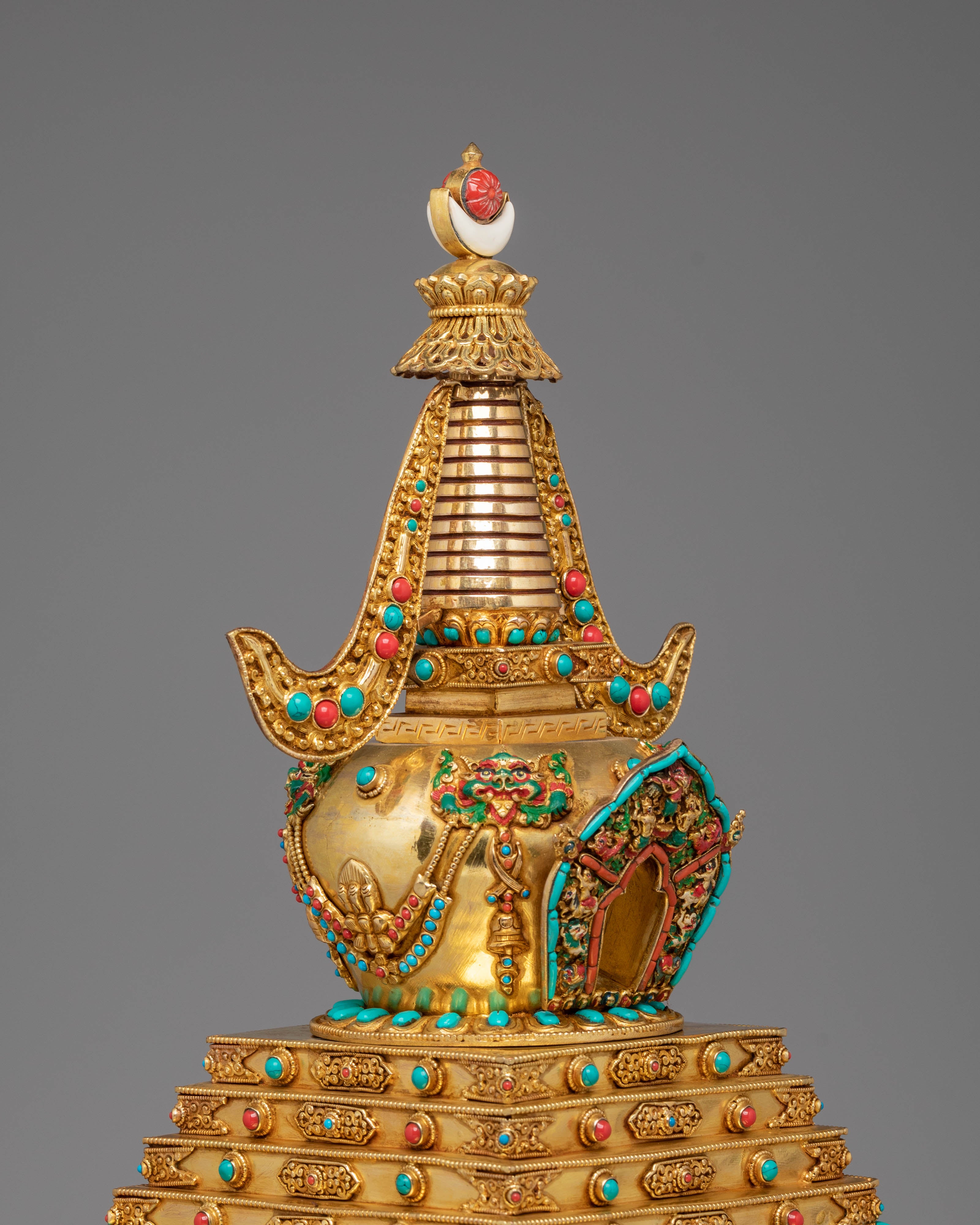 Traditional Tibetan Golden Stupa | Buddhist Stupa for Ceremonies