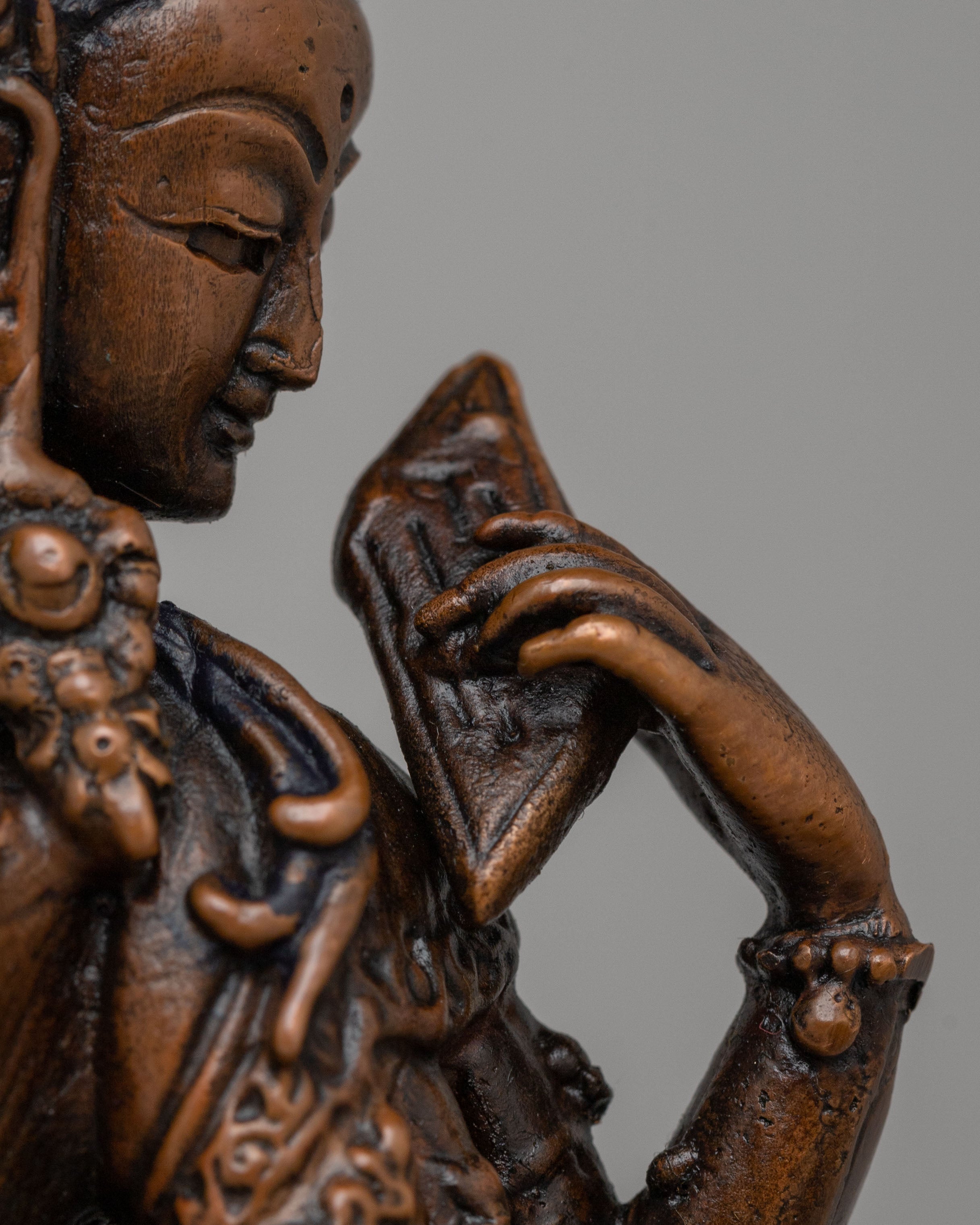 Vasudhara Statue for Wealth | Handcrafted Tibetan Wealth Deity Figurine