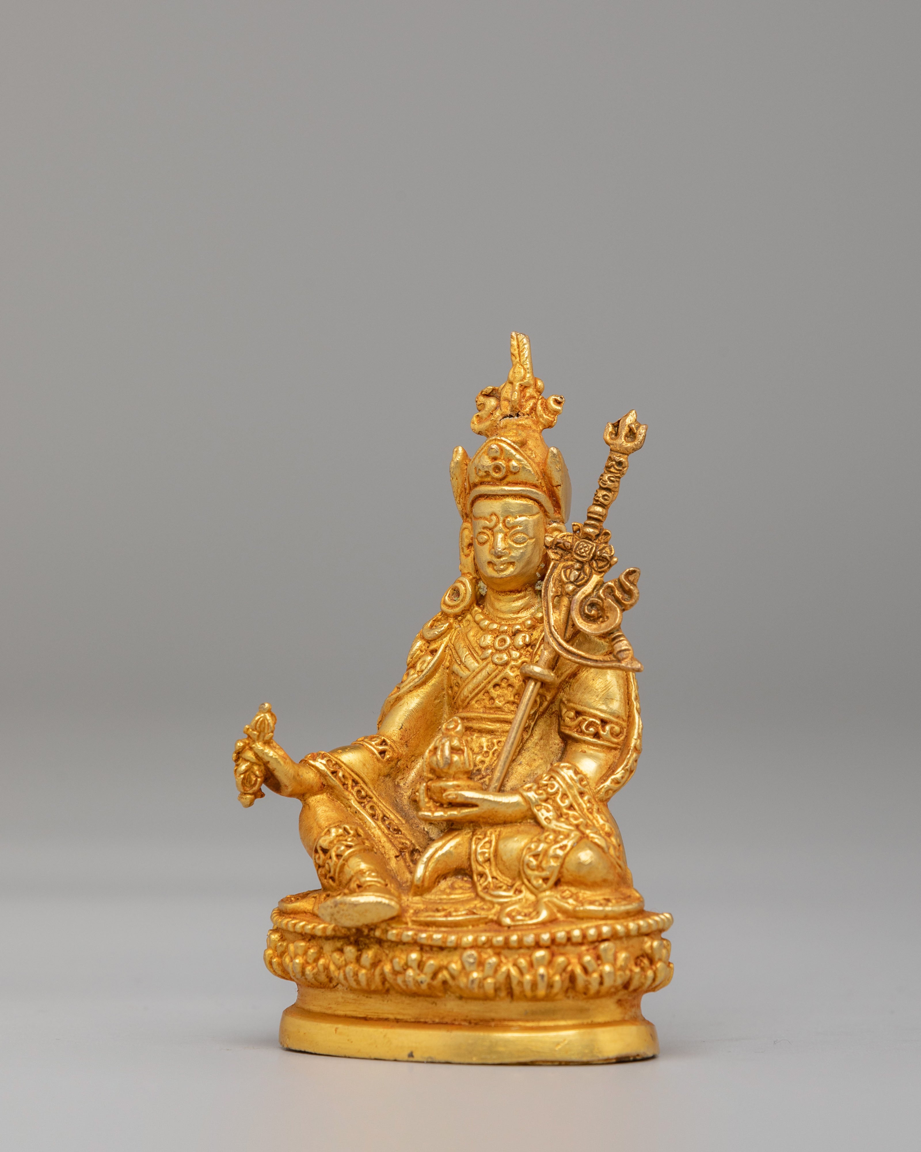Buddhist Master Guru Rinpoche Statue | Tibetan Spiritual Art