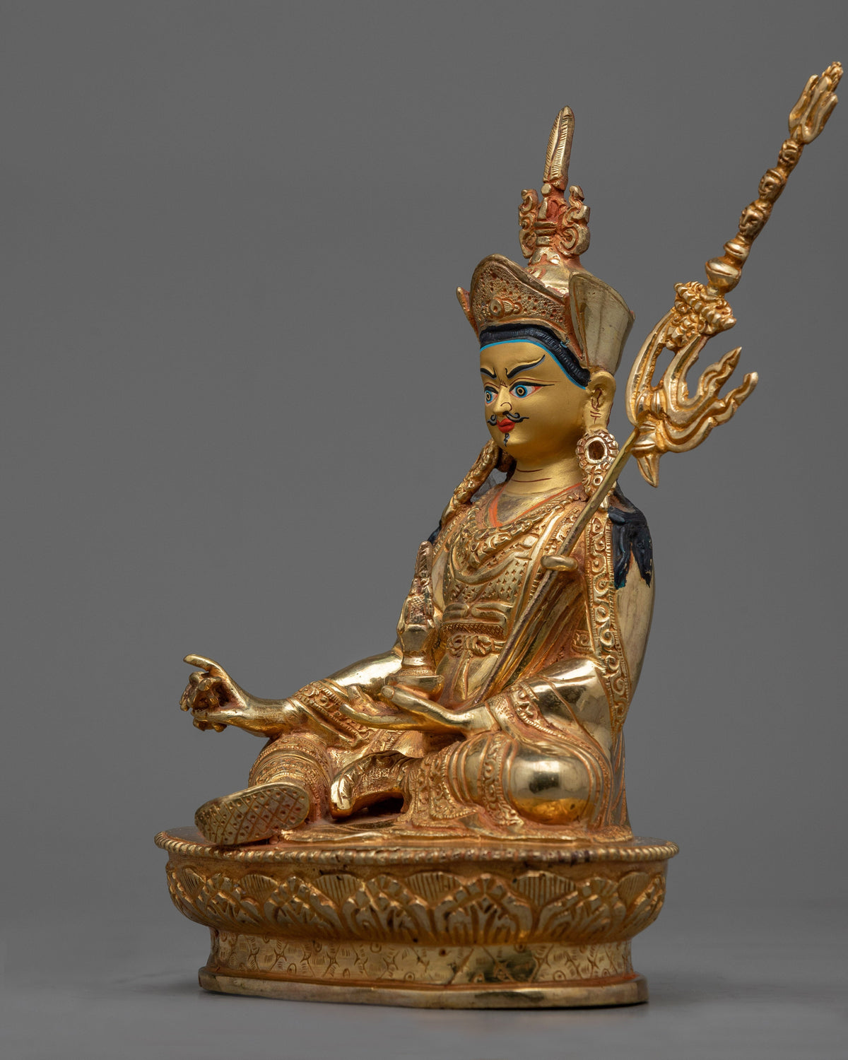 guru-rinpoche-beautiful statue