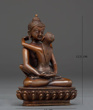 samantha-bhadra-with-consort-statue