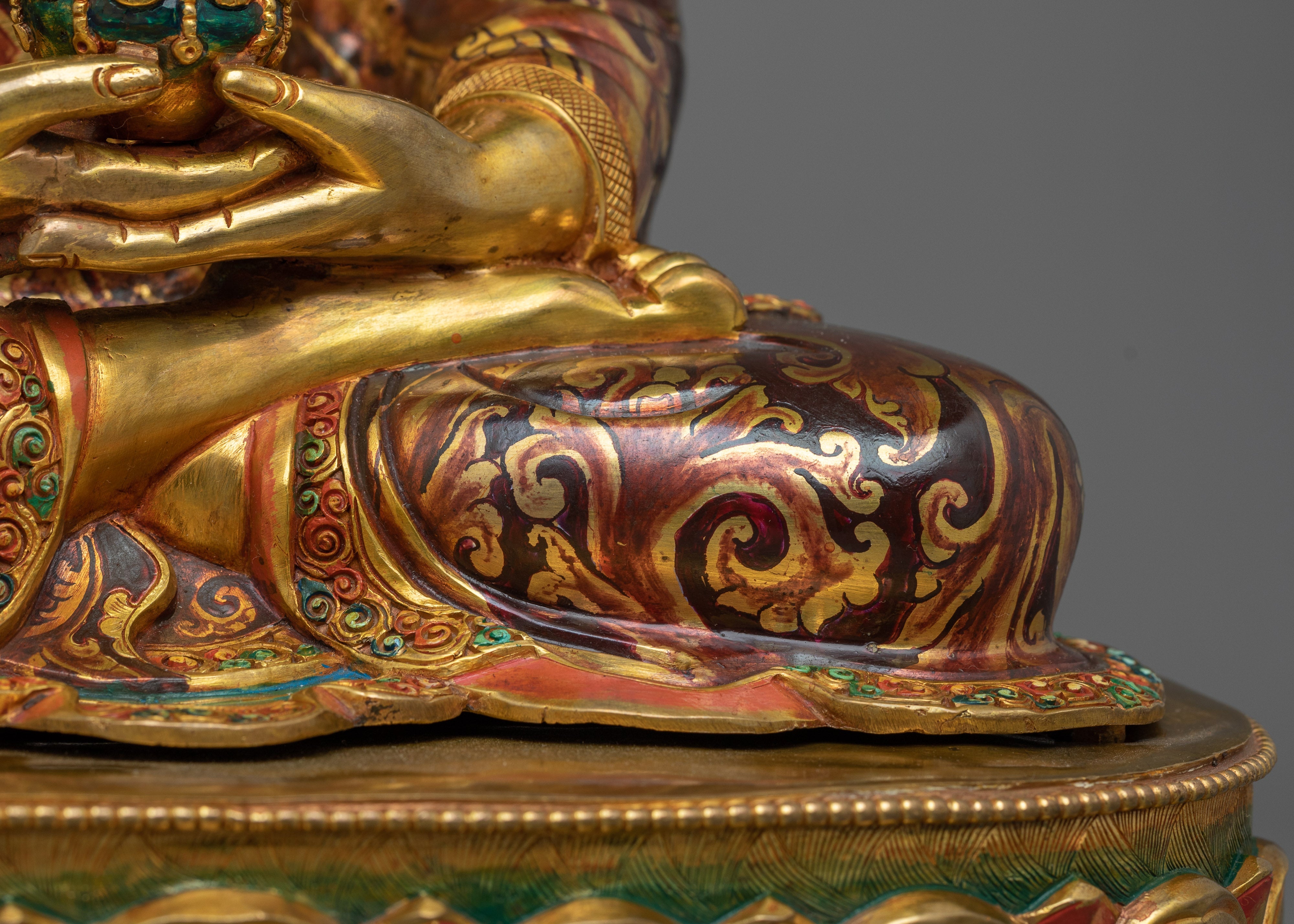 Serene Amitabha Buddha Statue | Discover Inner Peace and Enlightenment