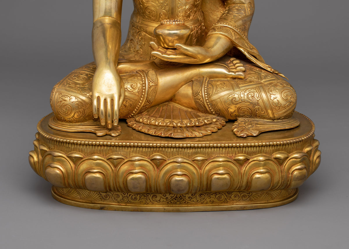 24K Gold Gilded Shakyamuni Buddha In Lotus Posture | Tibetan Buddhist art, Home decor