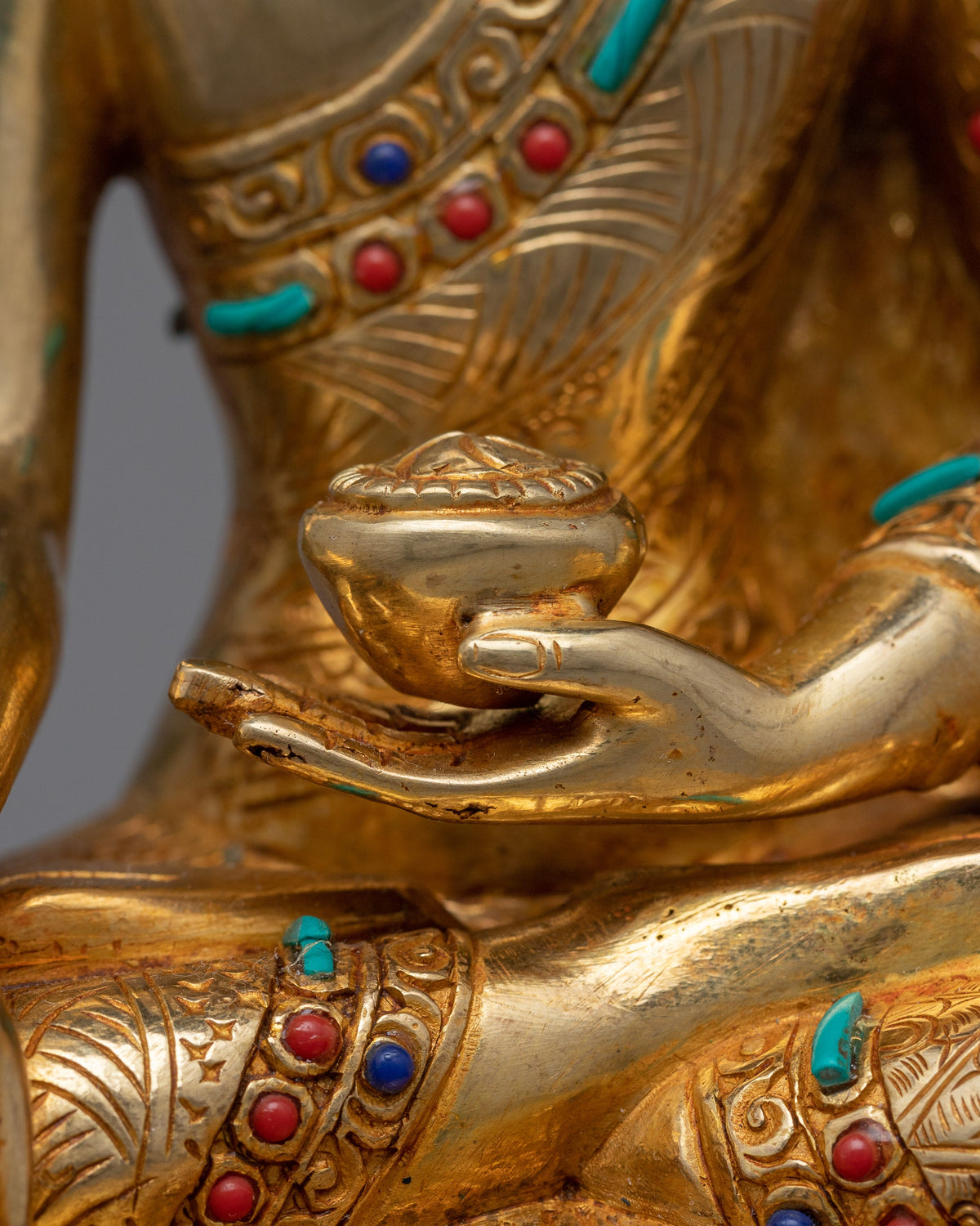 Enlighten Shakyamuni Buddha Figure | Embrace the Path of Enlightenment