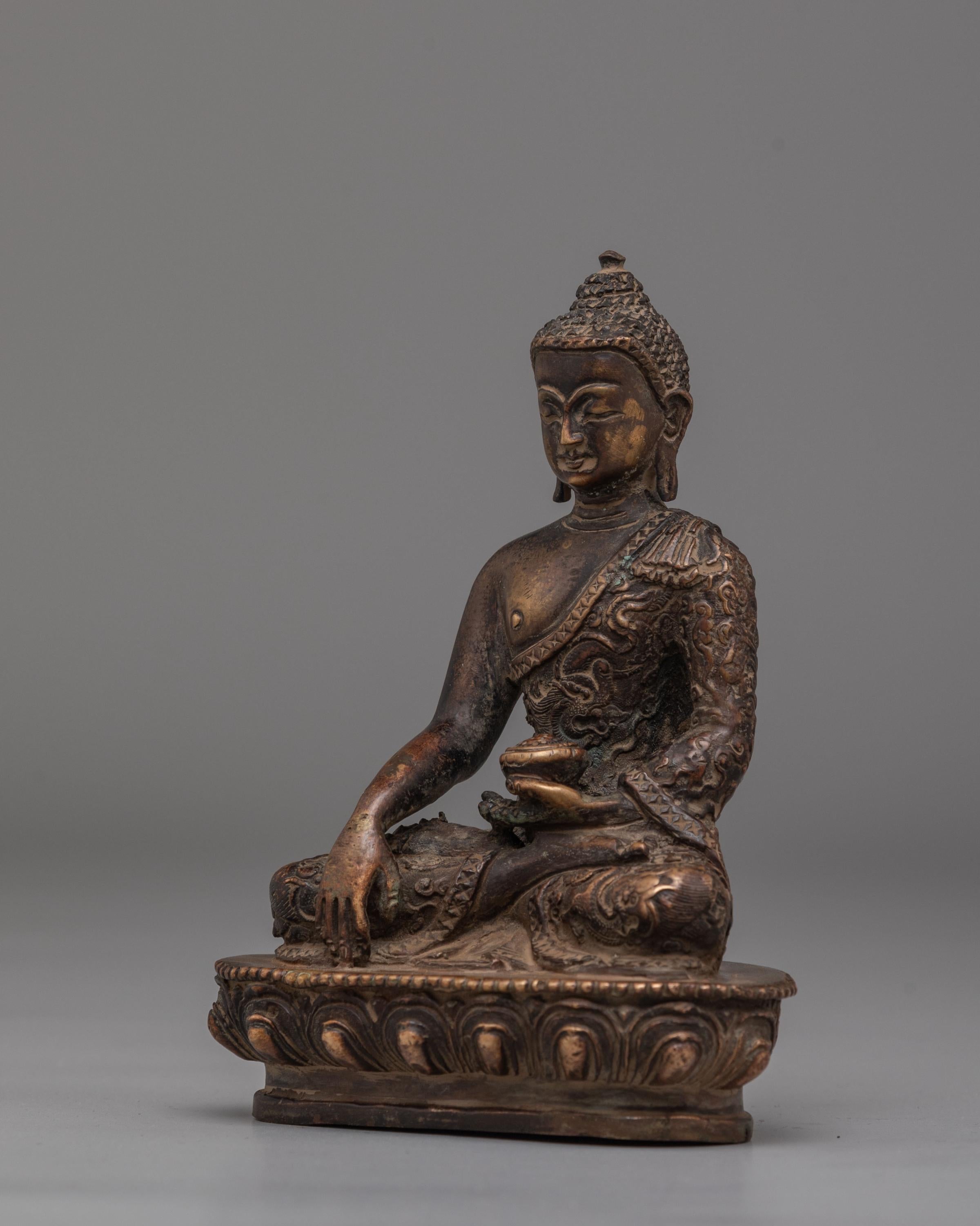 Shakyamuni Buddha Spiritual Figurine | Antique-Finished Gold-Plated Statue