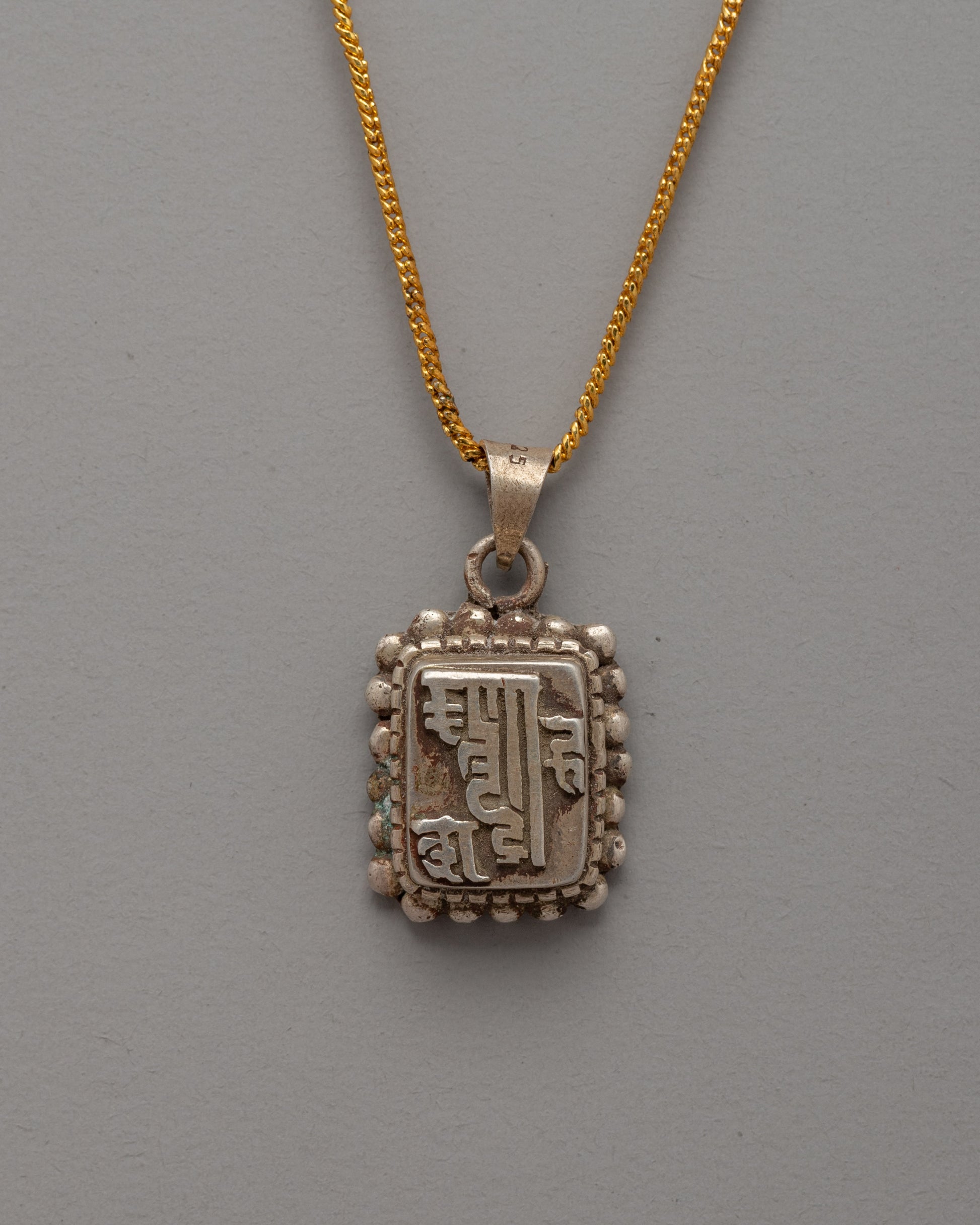 Om Mani Padma Hum Mantra Locket