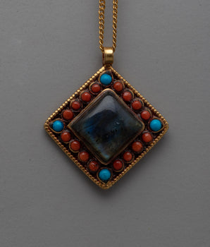 Copper Labradorite Pendant