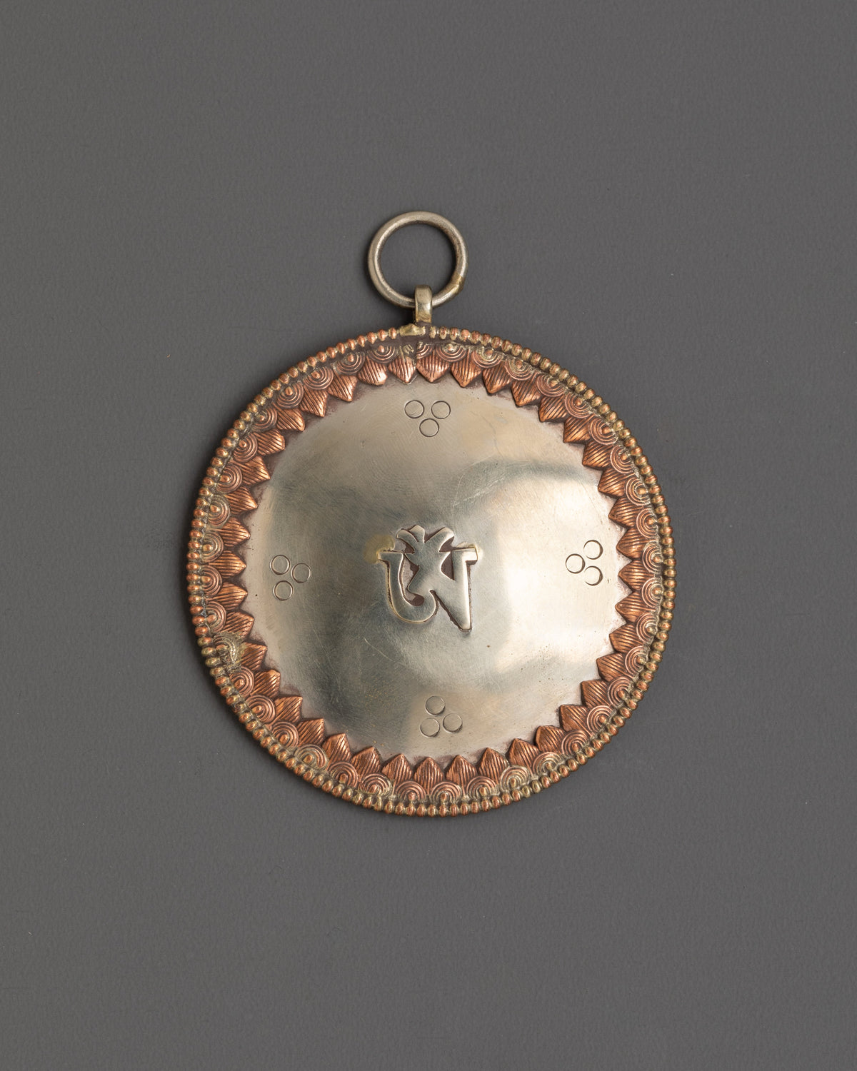 white-metal-melong