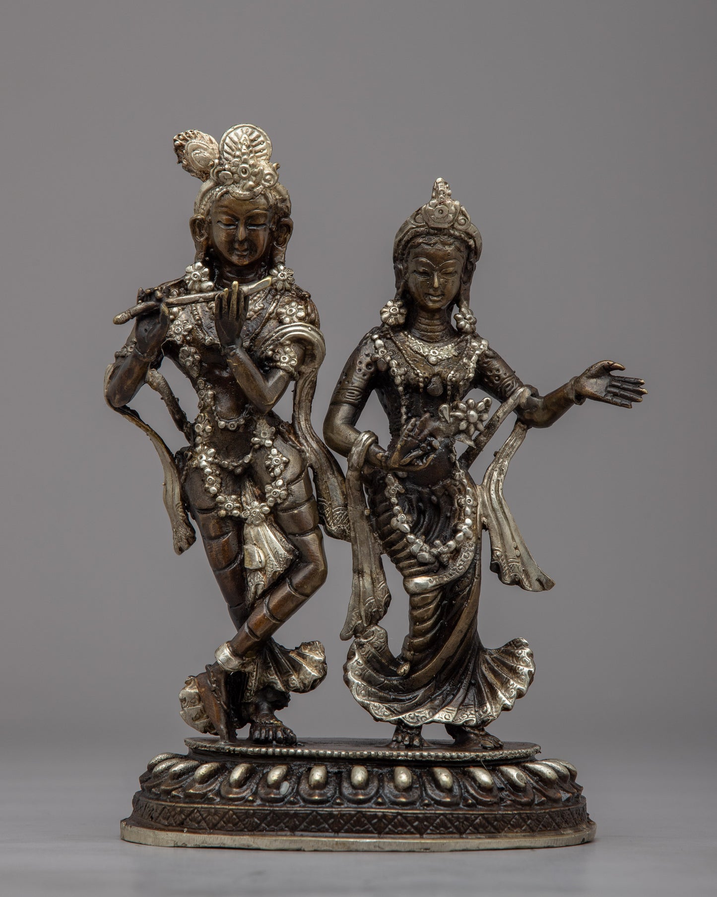 Radha Krishna Statue