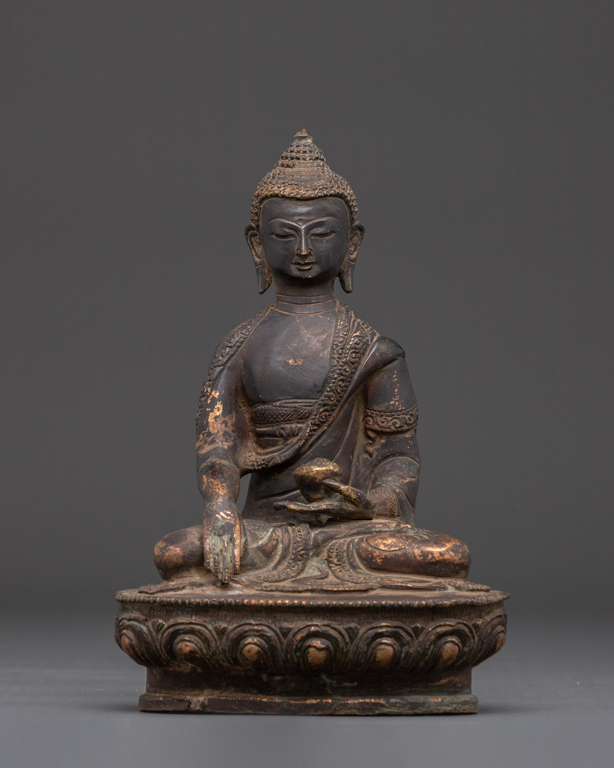 Tibetan spiritual Buddha Statue