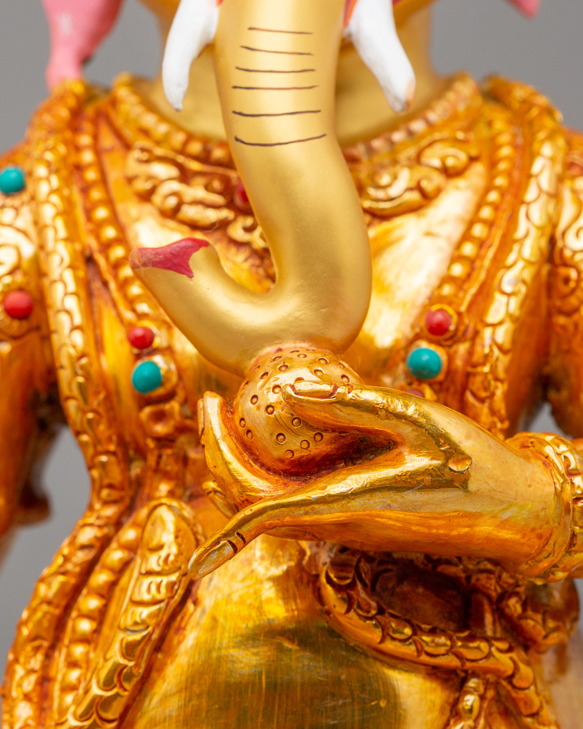 Traditional Ganesha Hindu Statue | Divine Hindu Deity for Altar Artwork