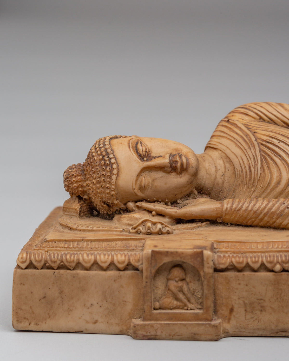 Buddhist Reclining Buddha Statue | Spiritual Meditation & Altar Decor