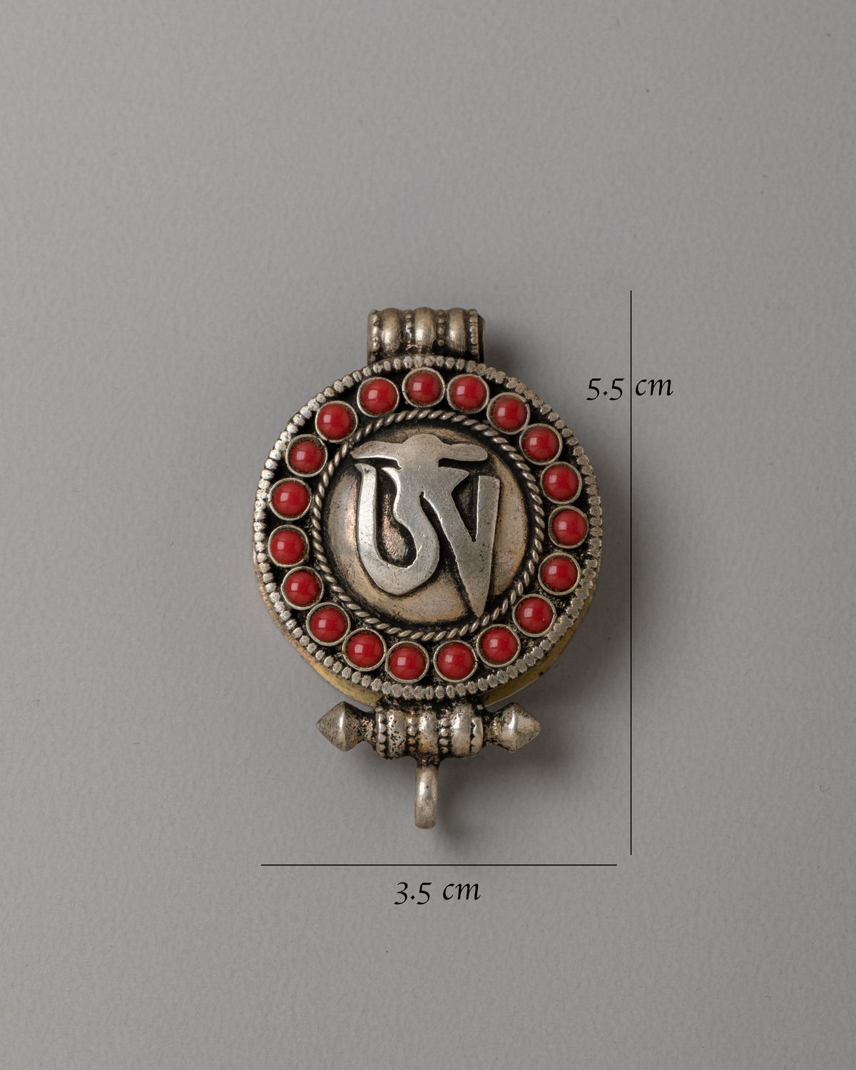 Traditional Himalayan Ghau Locket | Handcrafted Spiritual Amulet