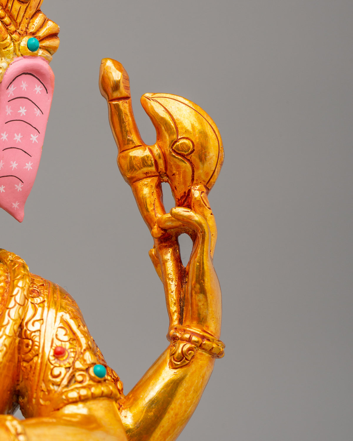 Traditional Ganesha Hindu Statue | Divine Hindu Deity for Altar Artwork