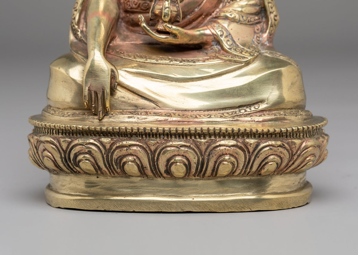 Buddhist Guru Shapdum Statue | Traditional Himalayan Artwork