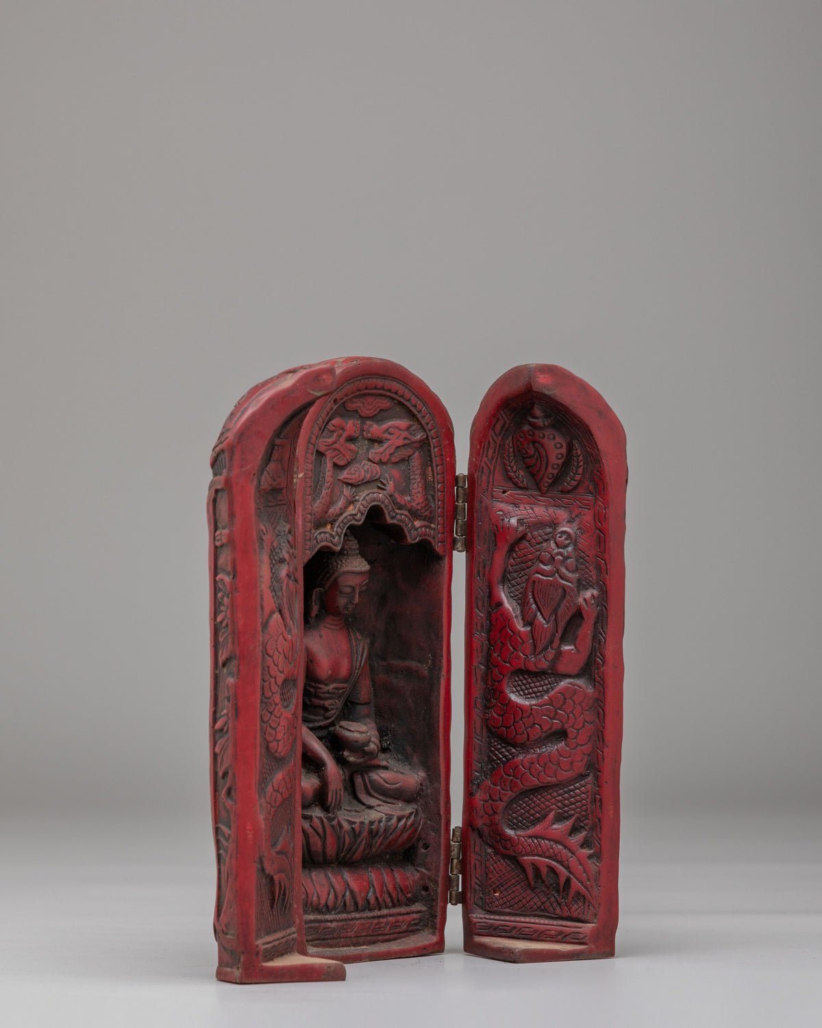 Shrine Shakyamuni Buddha Sculpture | Symbol of Peace & Enlightenment