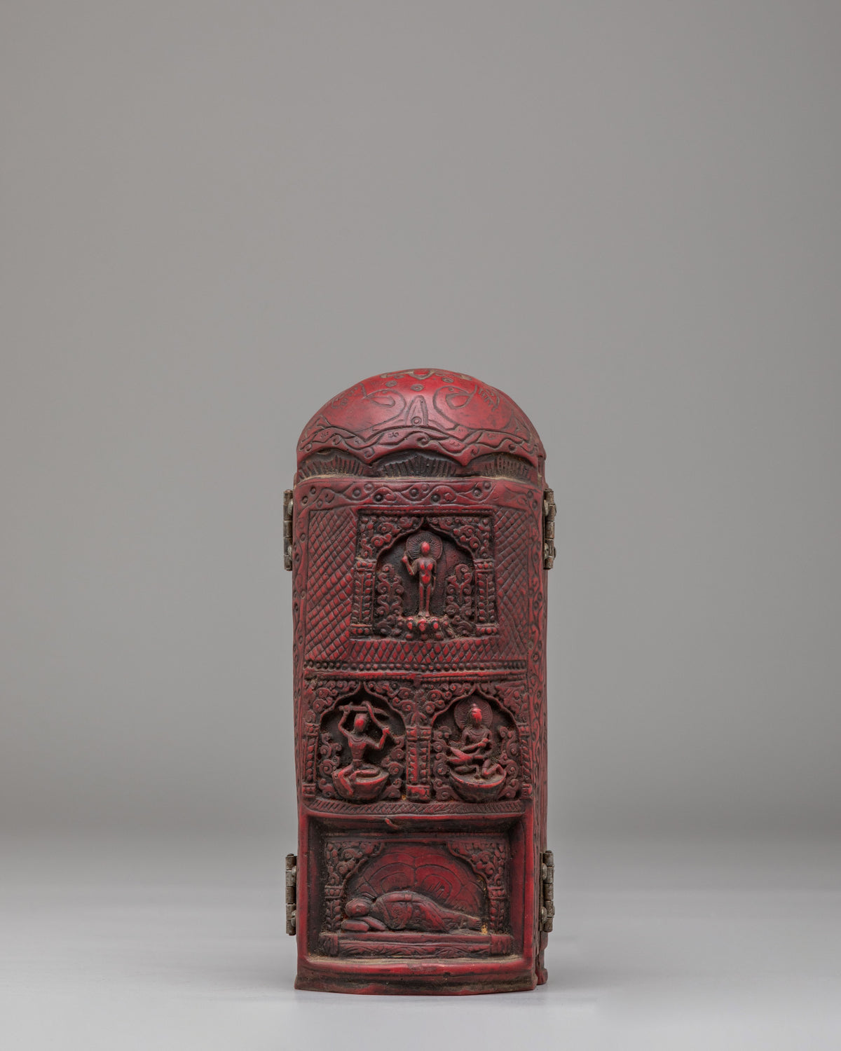 Shrine Shakyamuni Buddha Sculpture | Symbol of Peace & Enlightenment