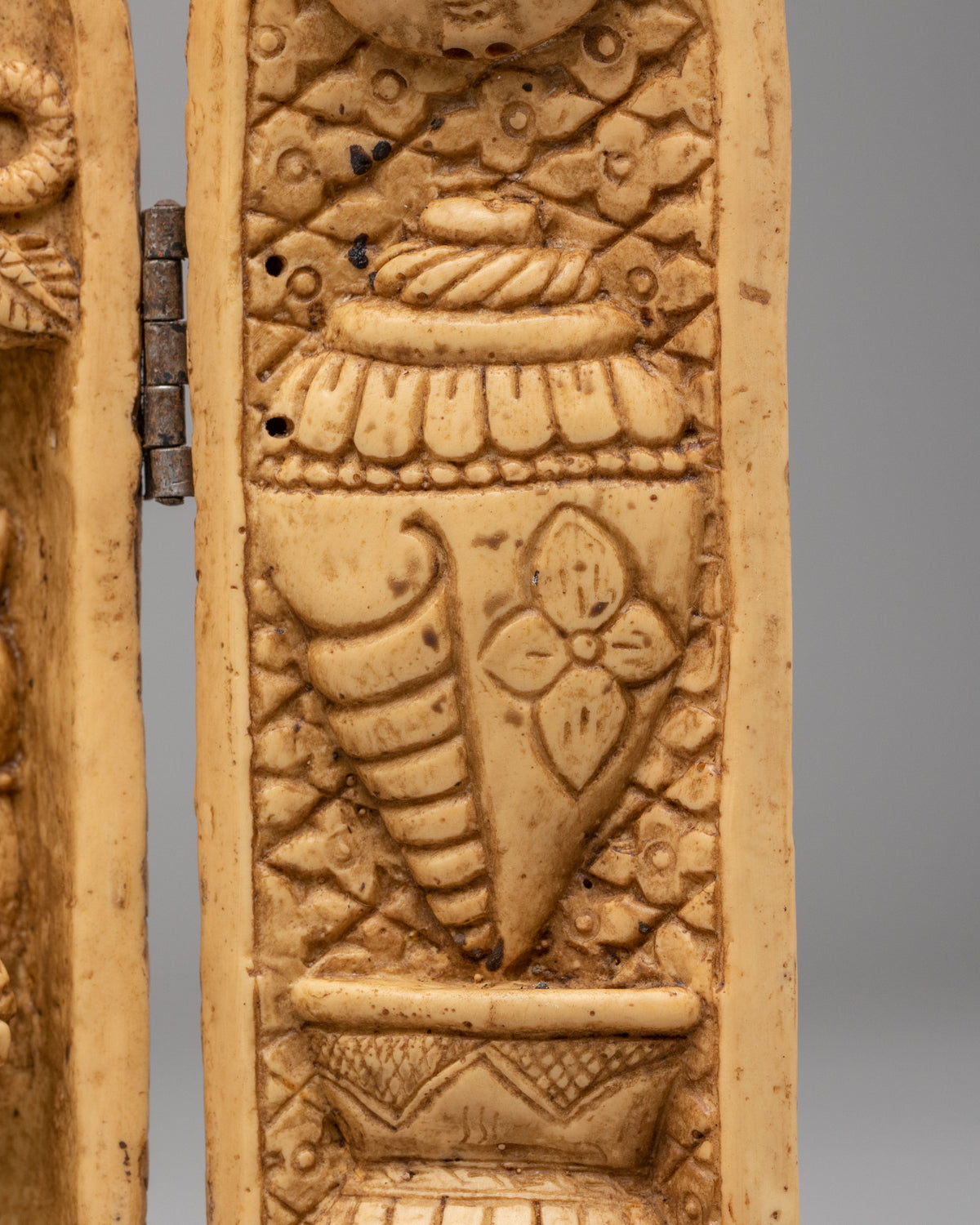 Traditional Ganesha Shrine Decor | Hand-Carved Religious Artwork