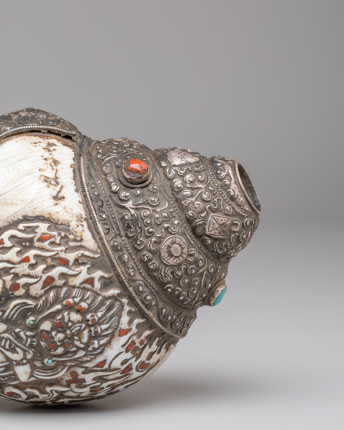 Traditional Buddhist Conch Shell | Silver Embellished Ritual Instrument