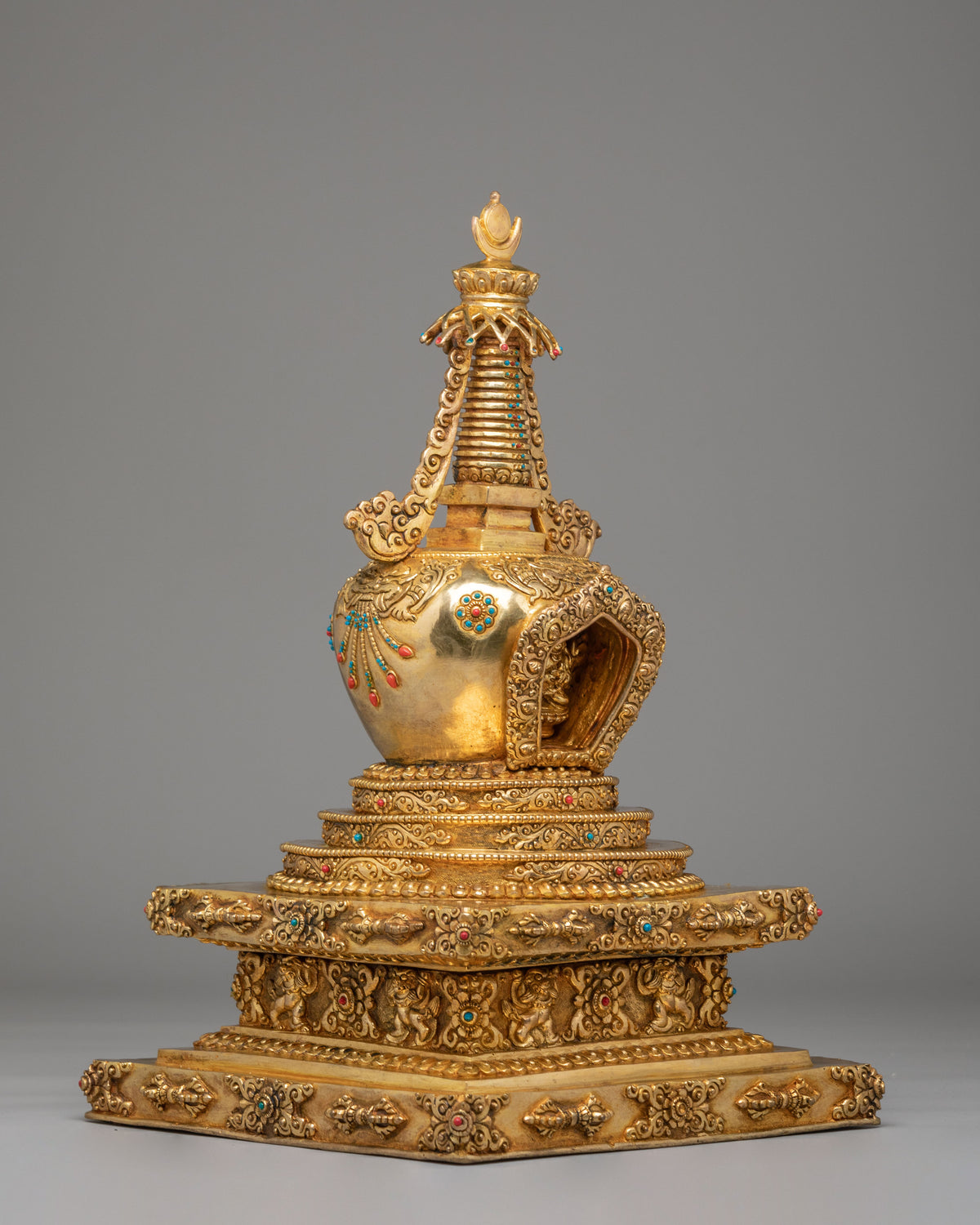Buddhist Altar Namgyalma Chorten | Symbol of Protection