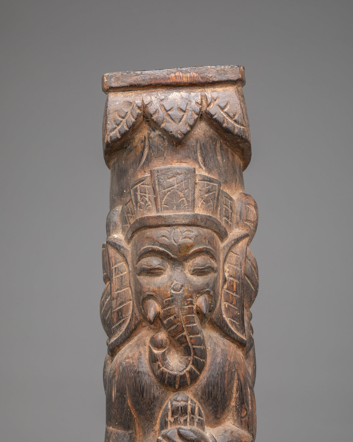 Ganesha Wooden Carved Pillar | Traditional Hindu Artwork