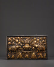 brass-made-wall-hanging
