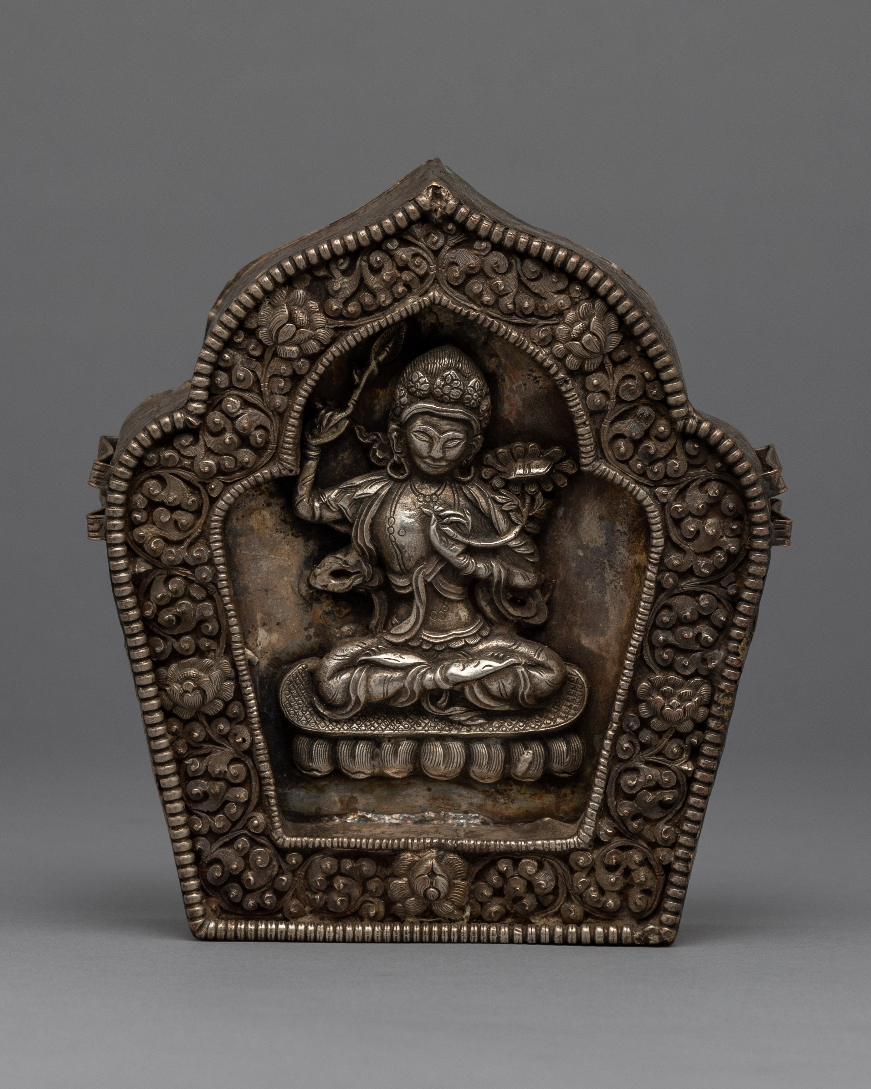 Tibetan Ghau Design