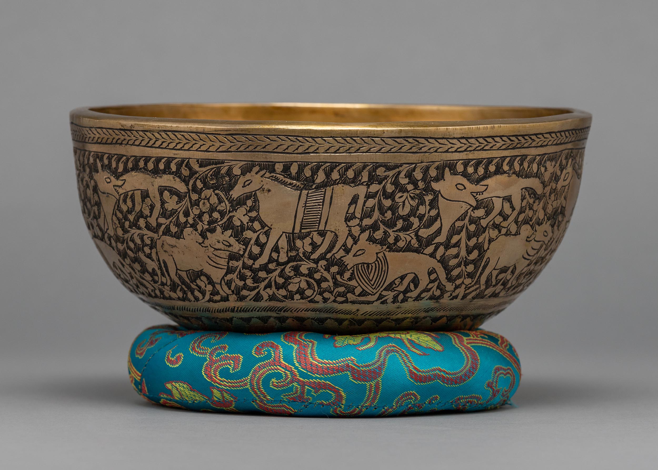 Carved Singing Bowl | Traditional Hand Hammered Bowl