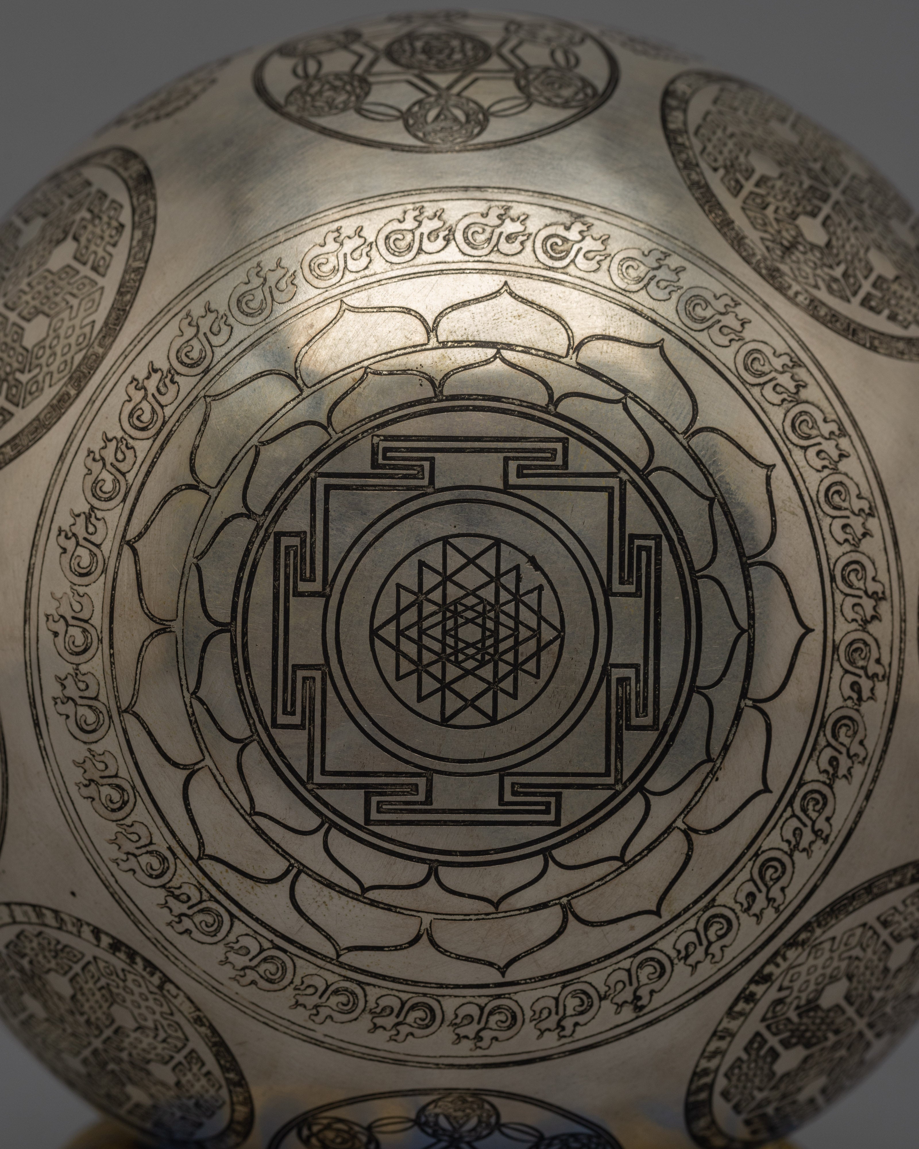 Hand-made Super Fine Singing Bowl | Traditional Buddhist Art Work