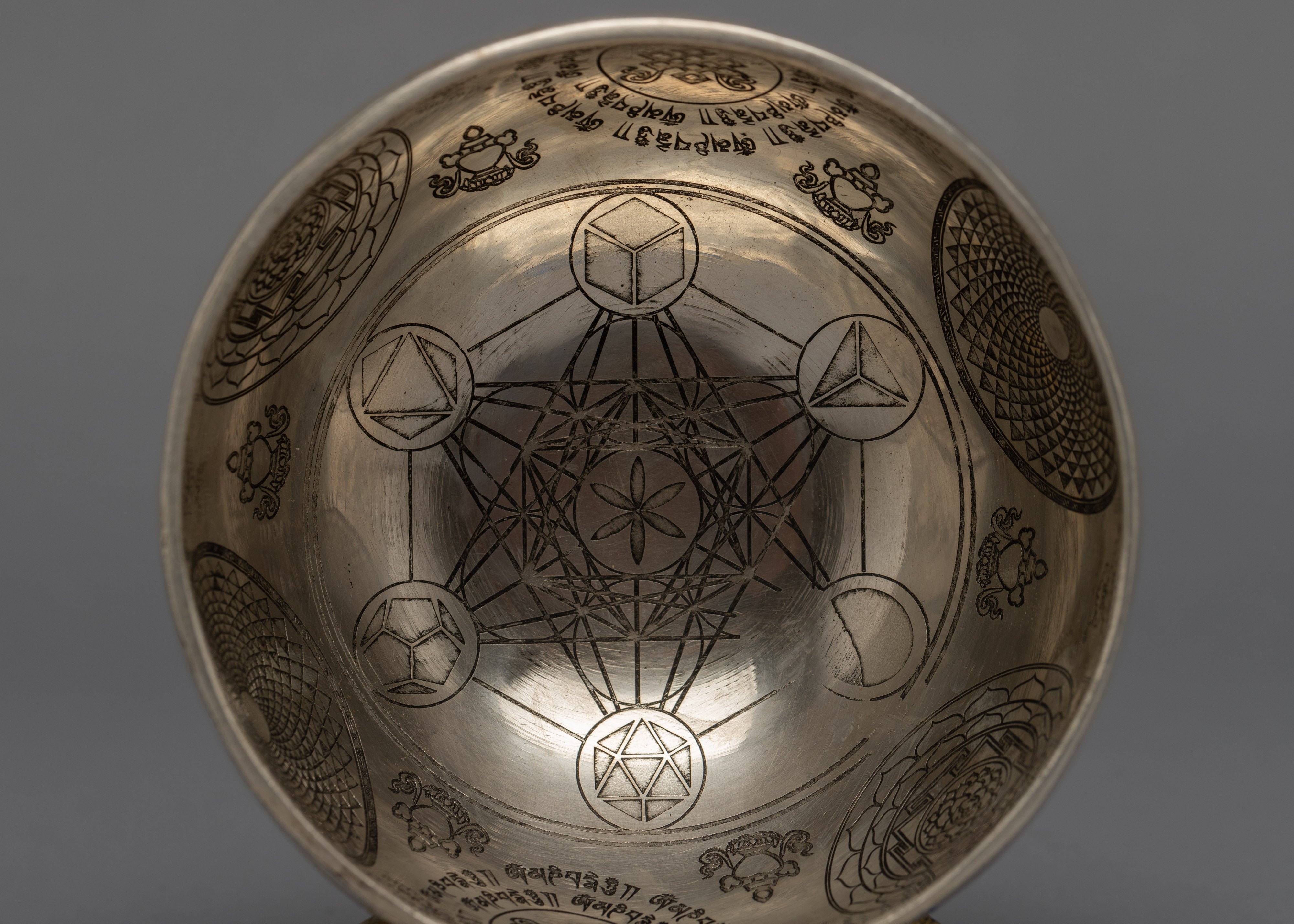 Hand-made Super Fine Singing Bowl | Traditional Buddhist Art Work