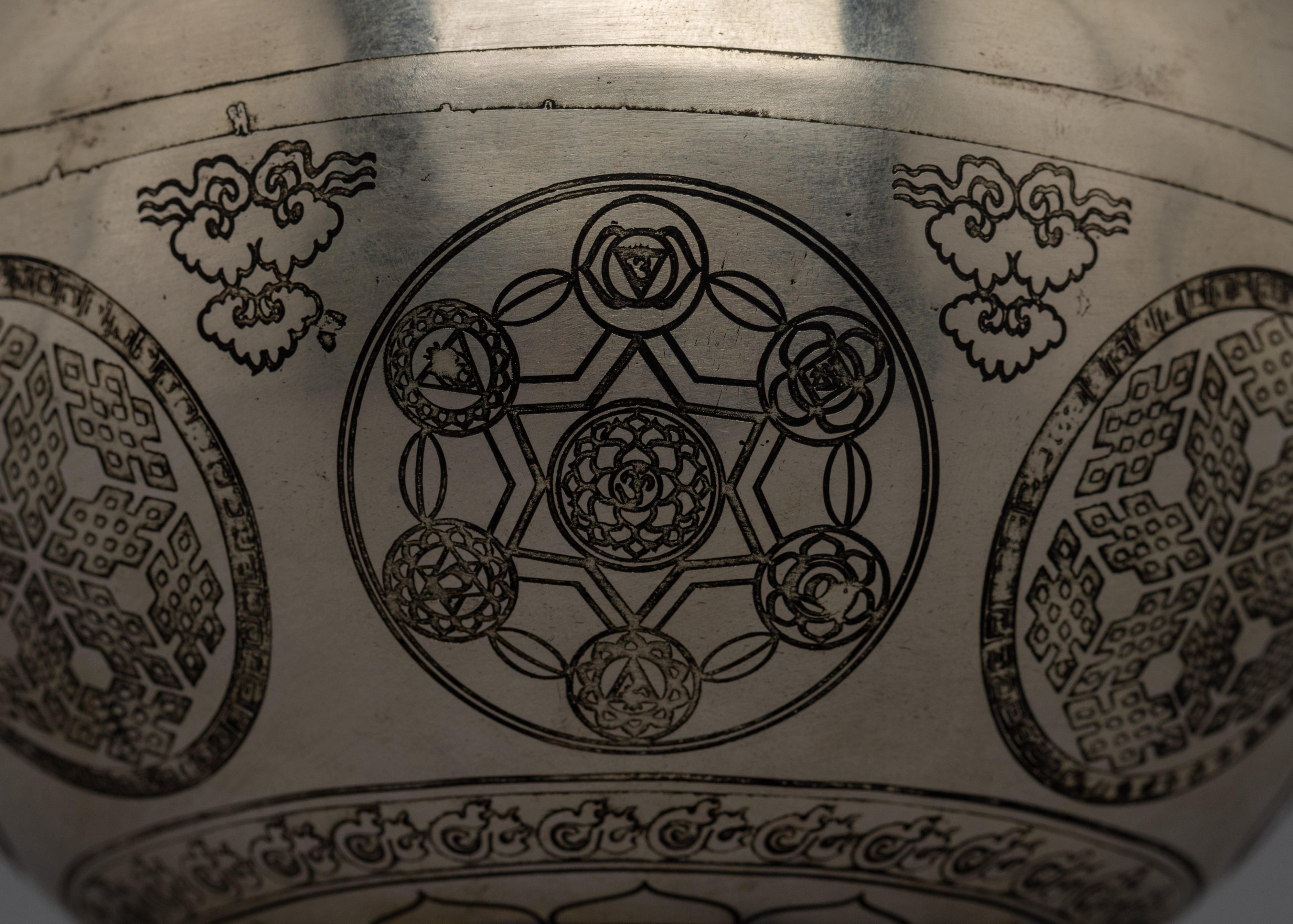Hand-made Super Fine Singing Bowl | Traditional Buddhist Art Work