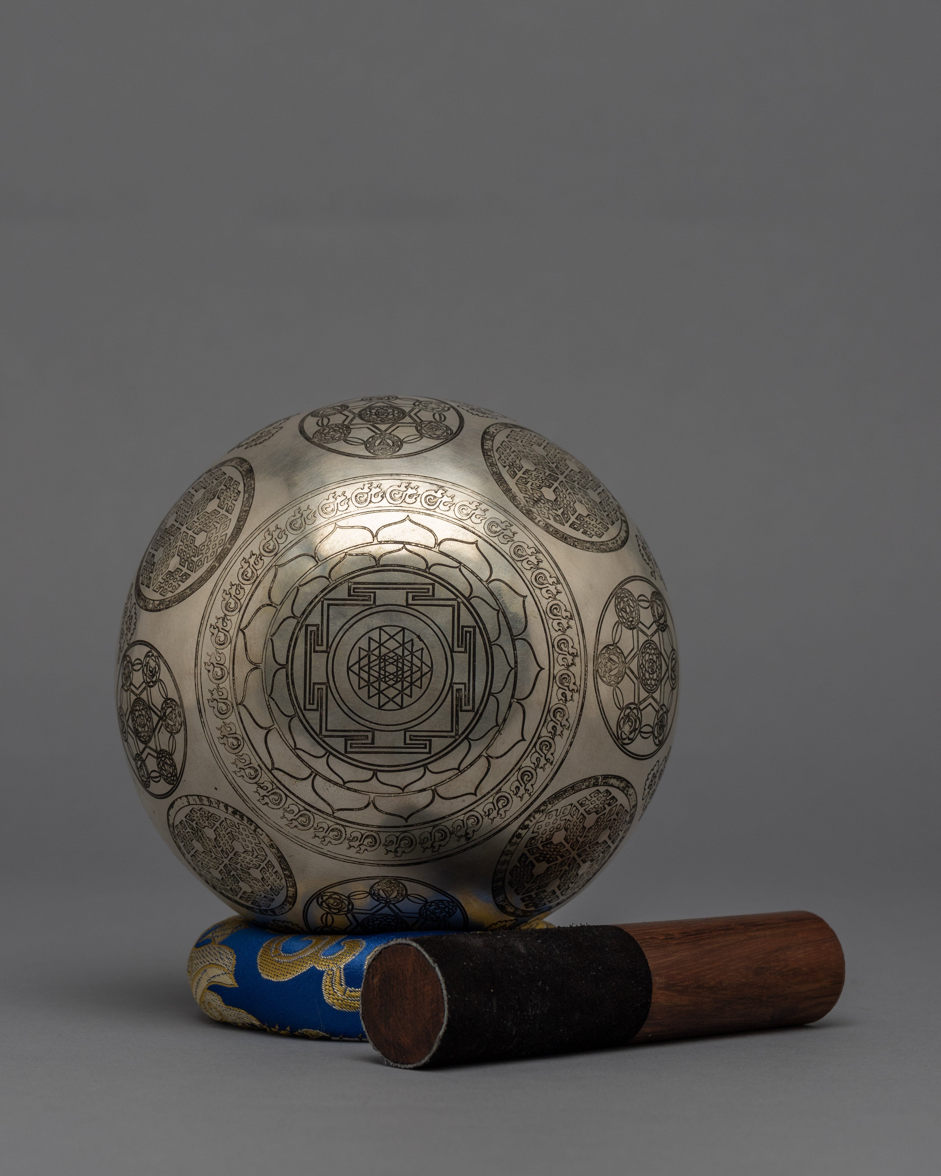 Hand-made Super Fine Singing Bowl | Traditional Buddhist Art Work