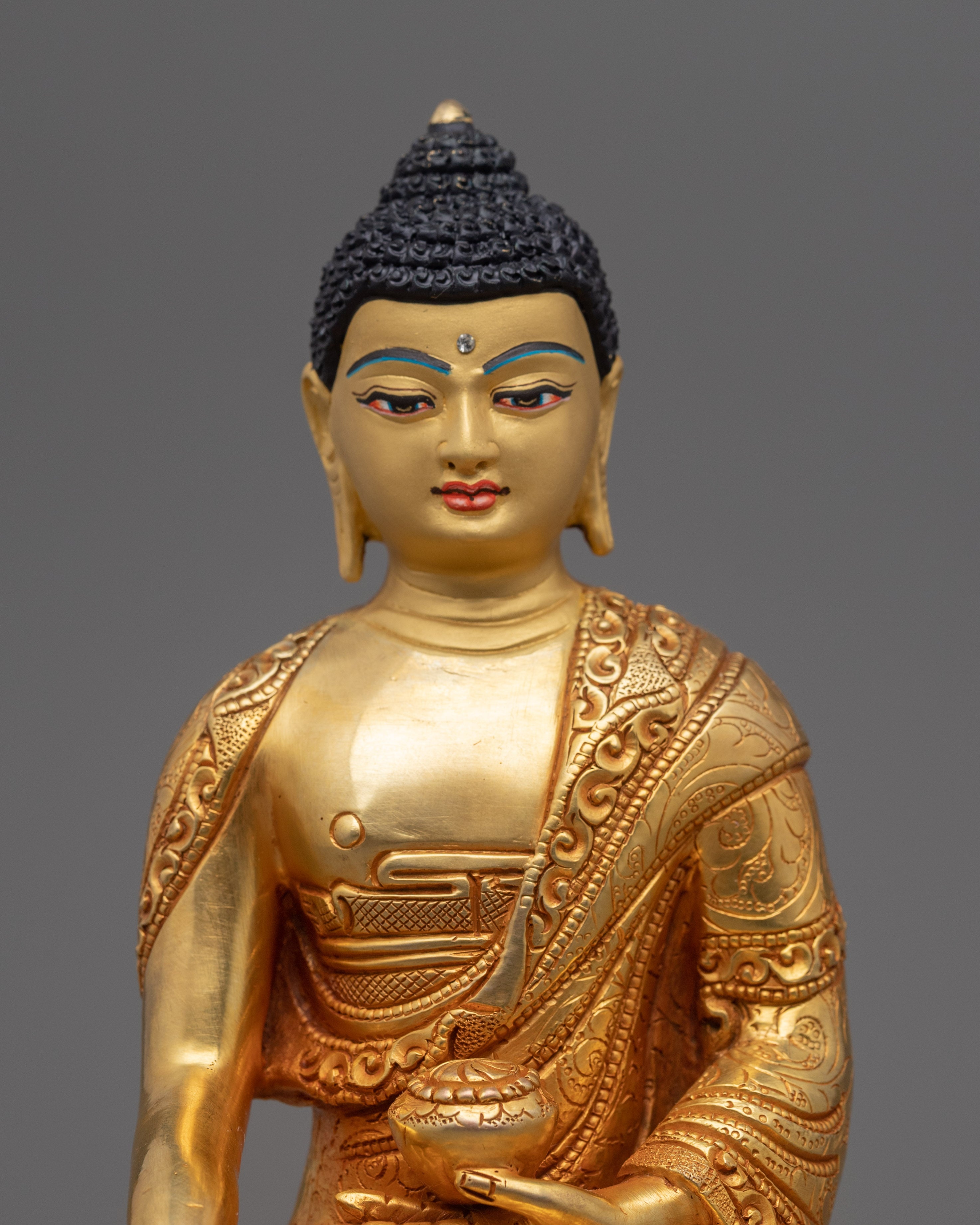 Shakyamuni Buddha Sculpture Art | Traditional Himalayan Statue