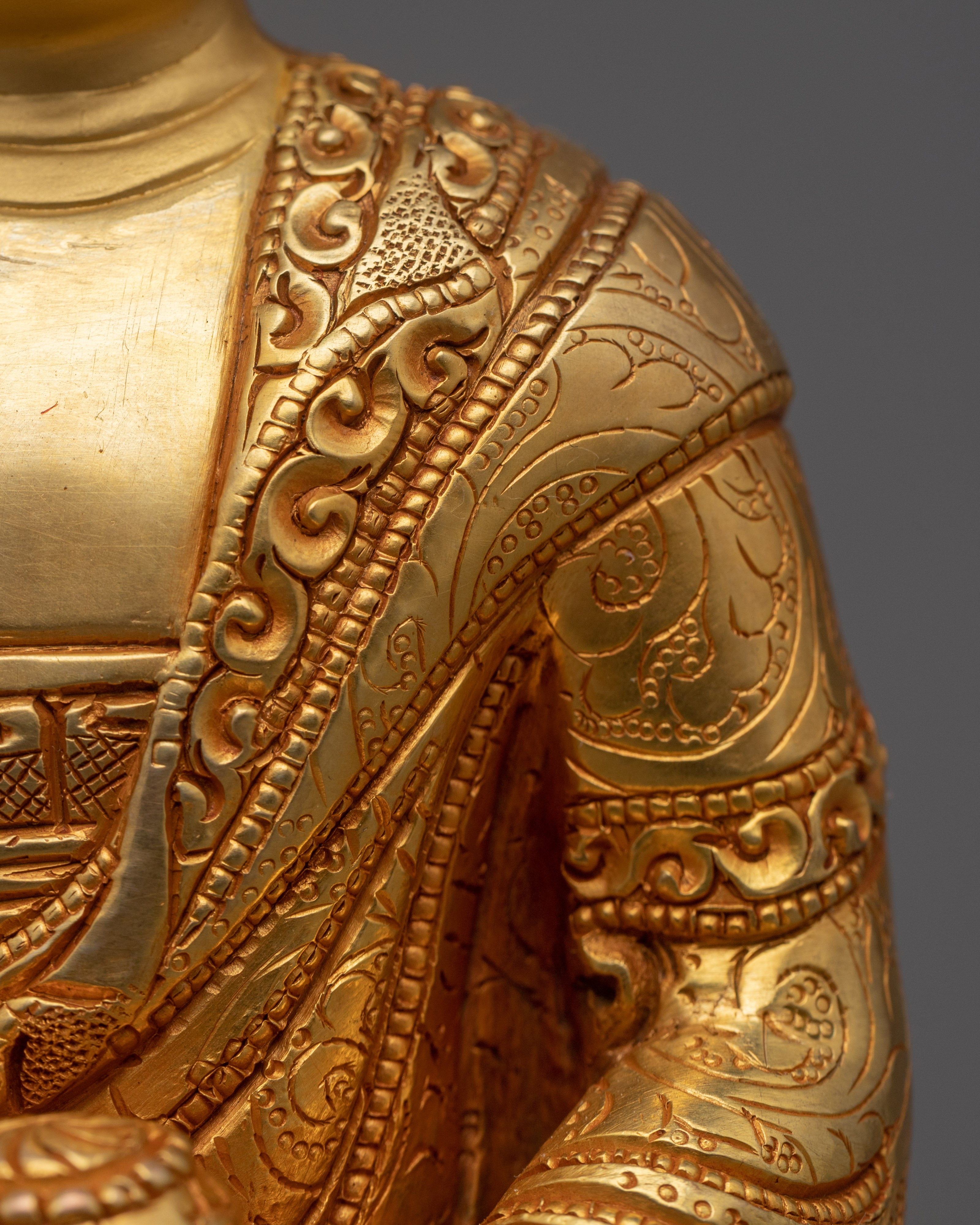Shakyamuni Buddha Sculpture Art | Traditional Himalayan Statue
