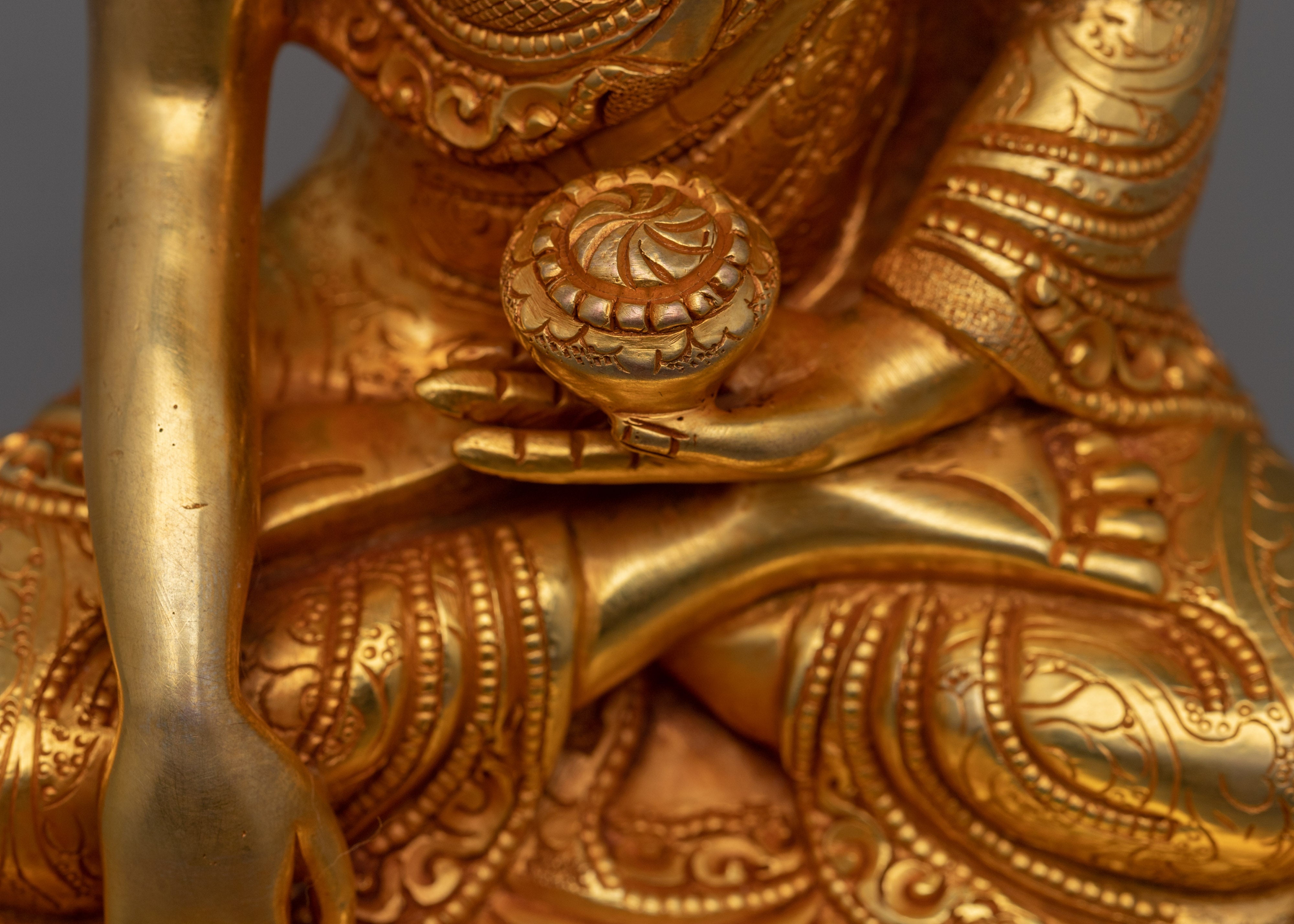 Shakyamuni Buddha Sculpture Art | Traditional Himalayan Statue