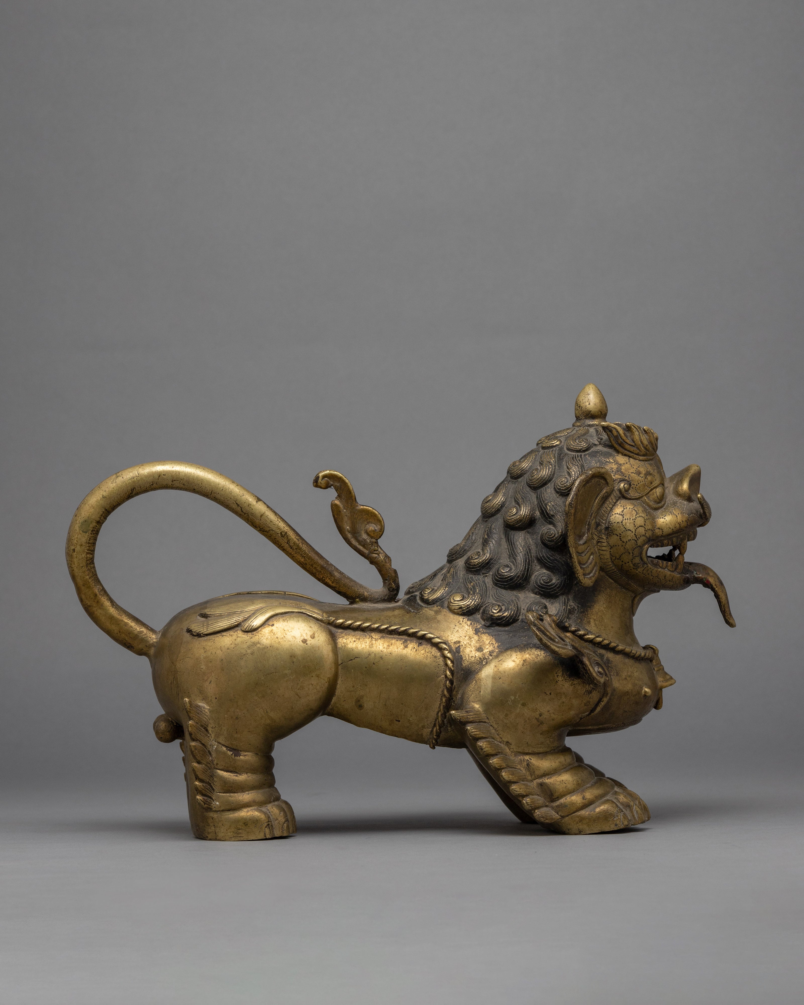 Brass Lion Statue | Handcrafted Decorative Piece