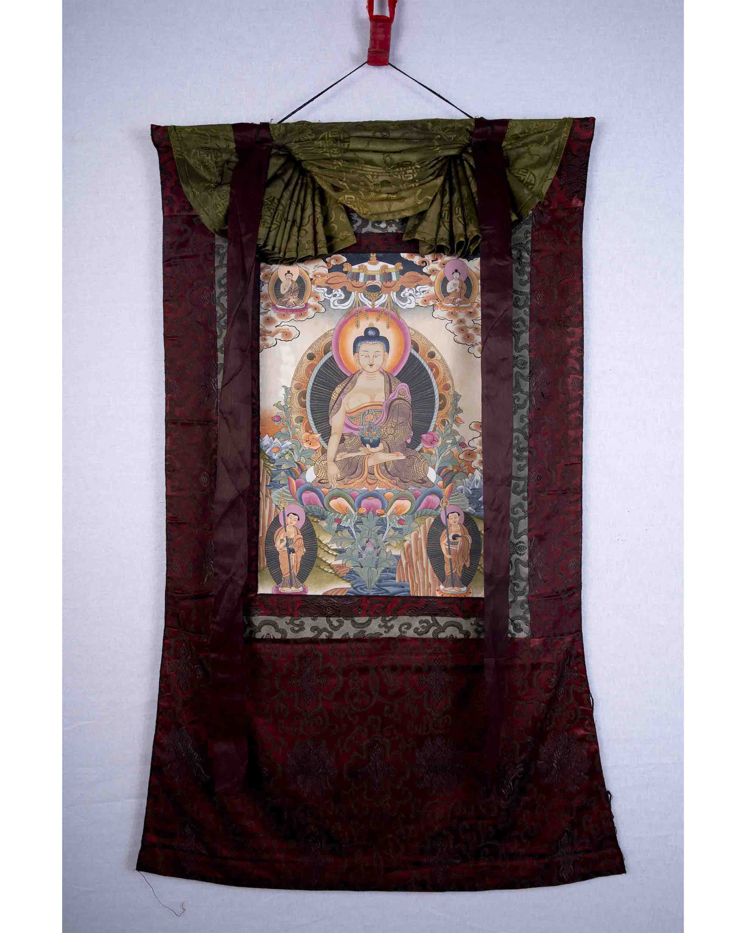 Shakyamuni Buddha With Brocade 